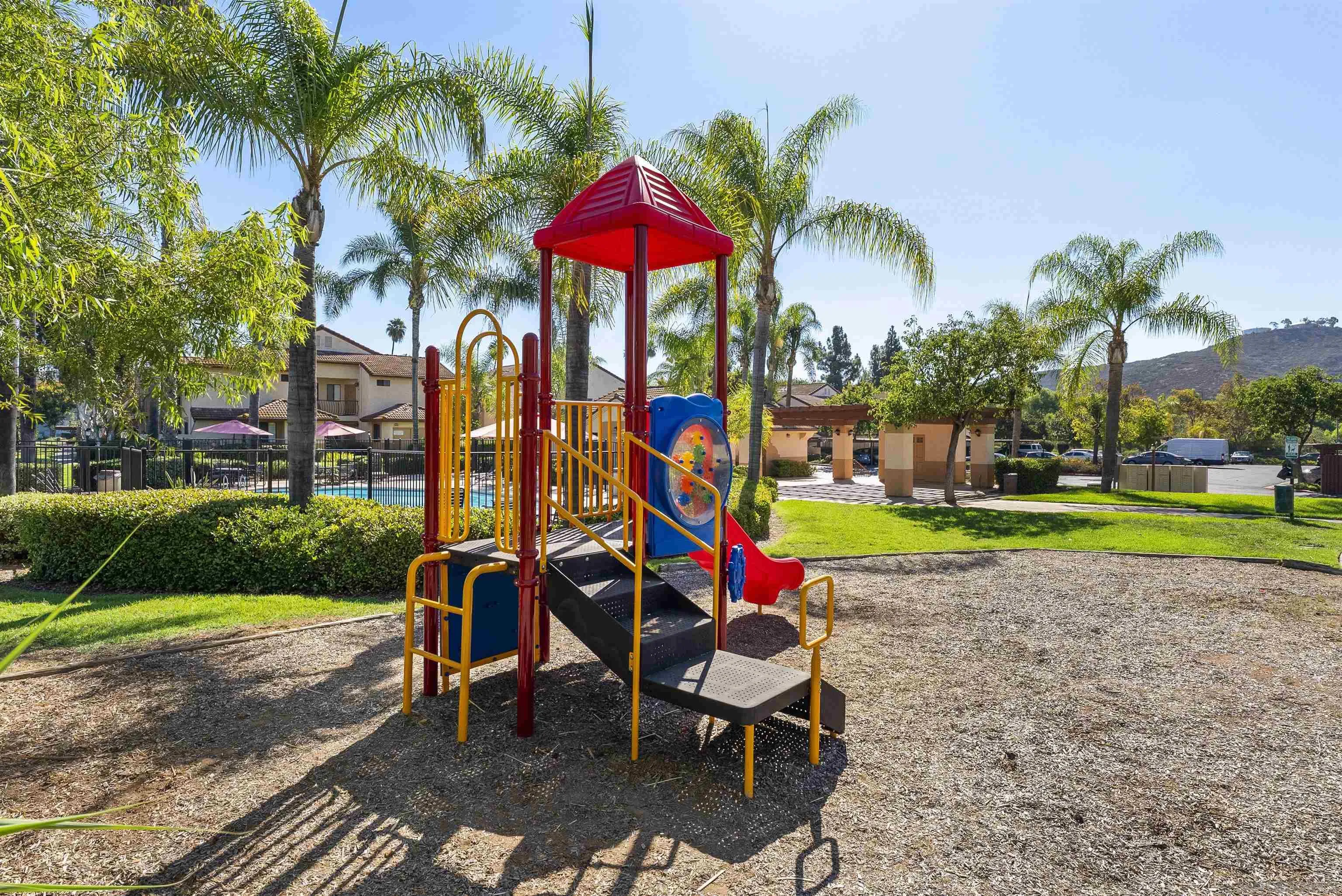 Photo #15: 250040798 Listing: Photo #15