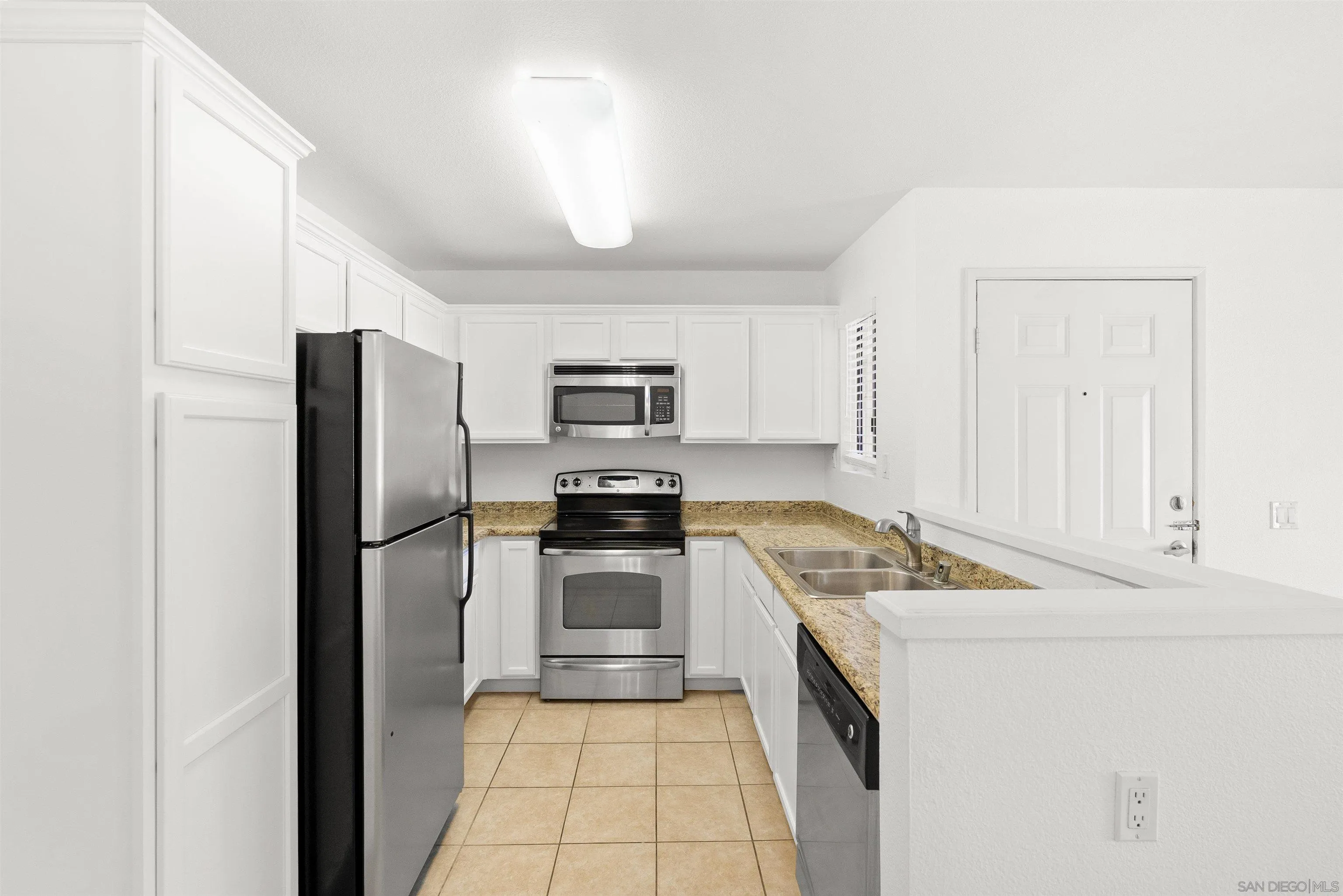 Photo #4: 250040798 Listing: Photo #4