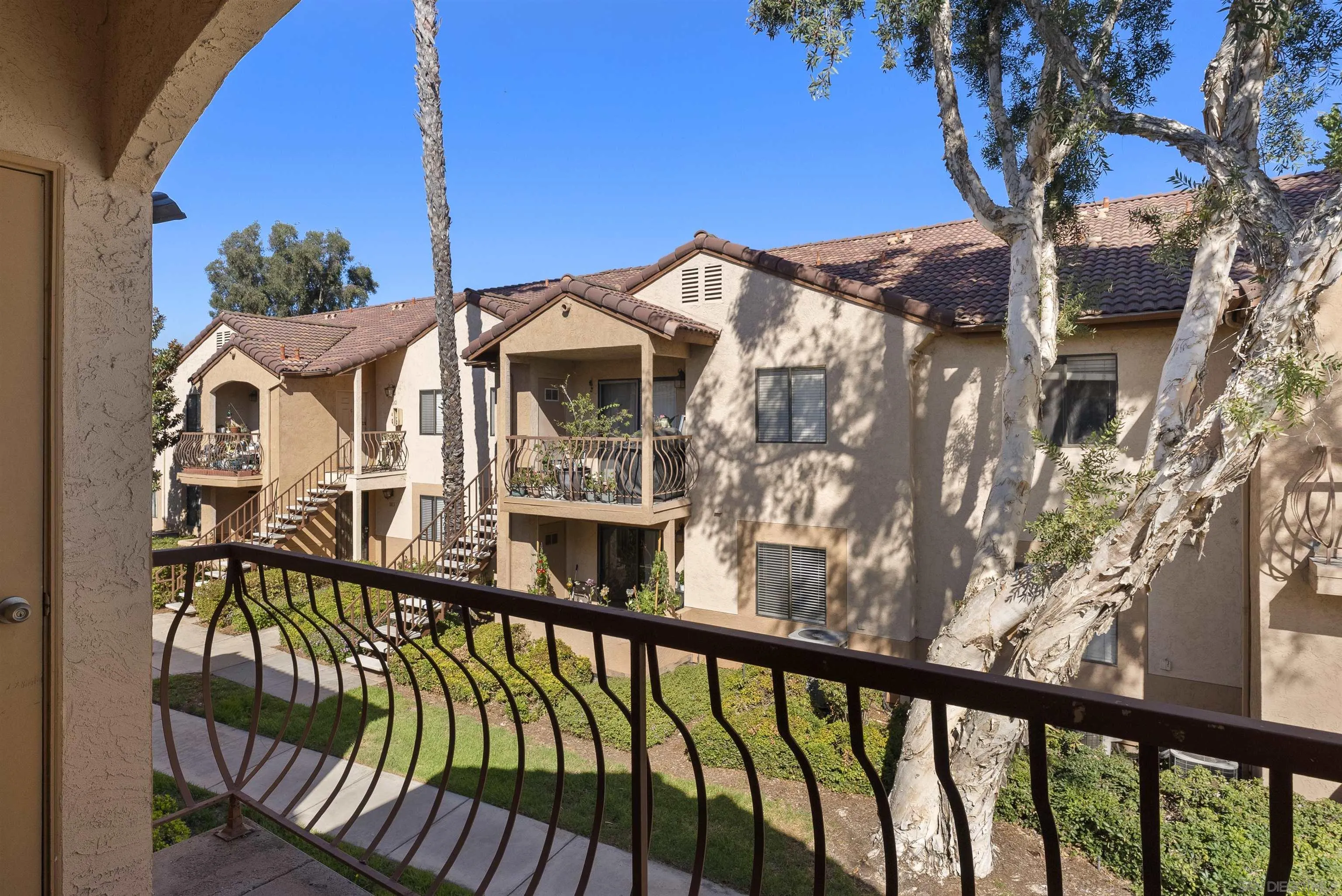 Photo #8: 250040798 Listing: Photo #8