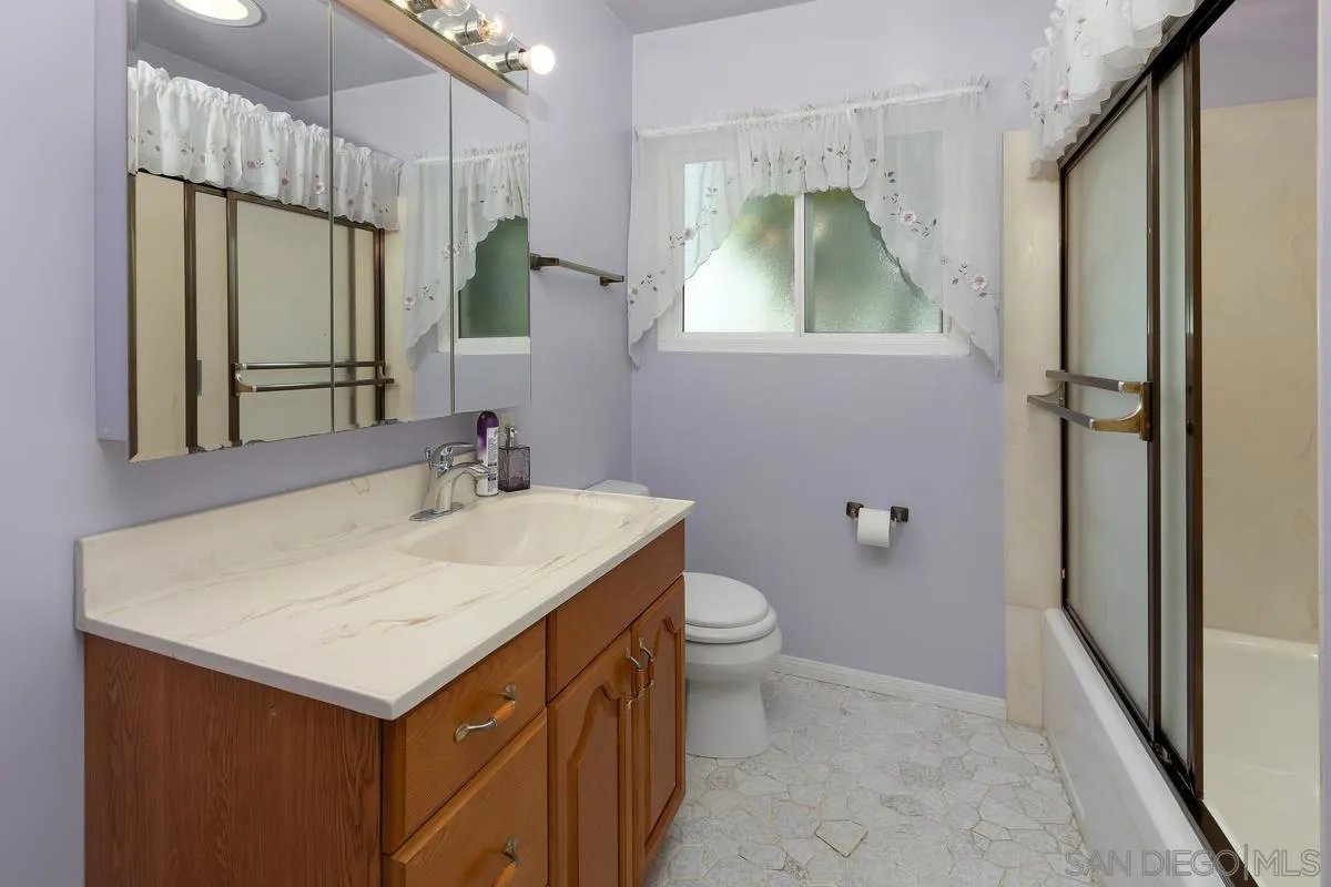 https://cdn.realtyfeed.com/cdn/127/250040800/2b8fddcf3fd967e9306edcb2a0349573.webp