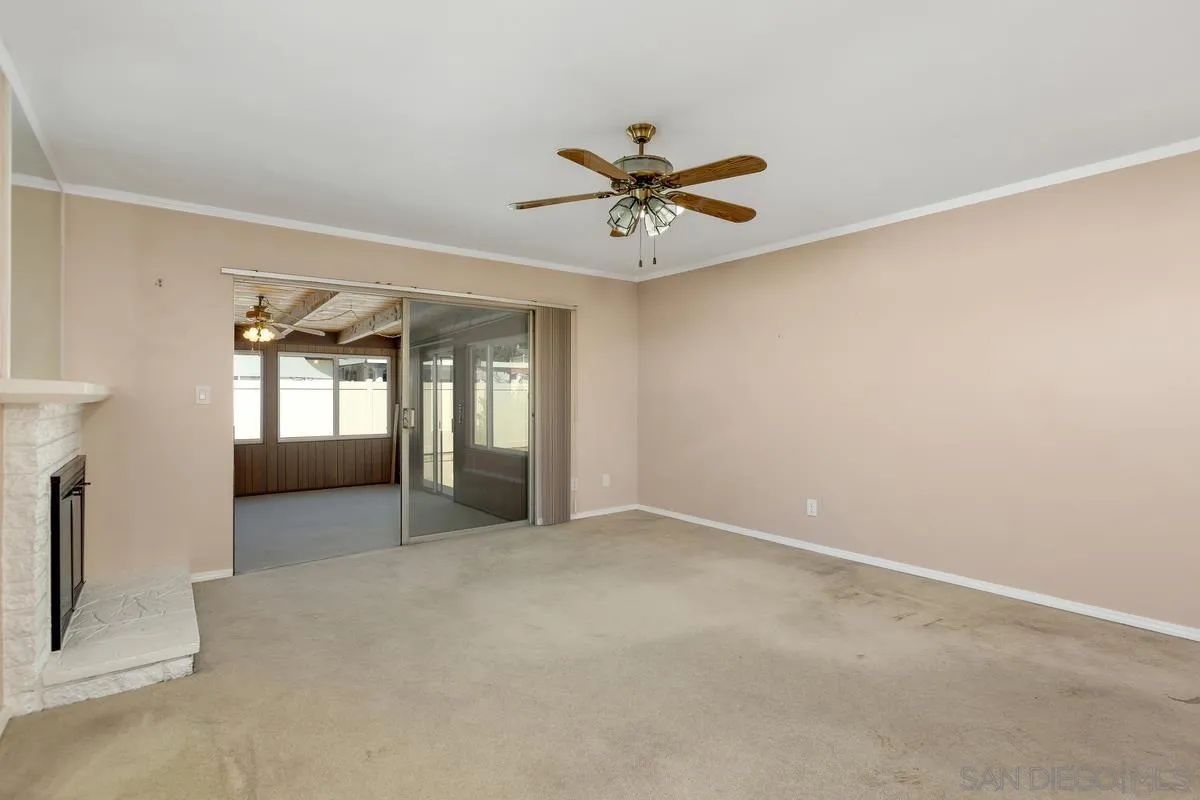 https://cdn.realtyfeed.com/cdn/127/250040800/2db680fc1b3e4410112bdd3e68b9475e.webp