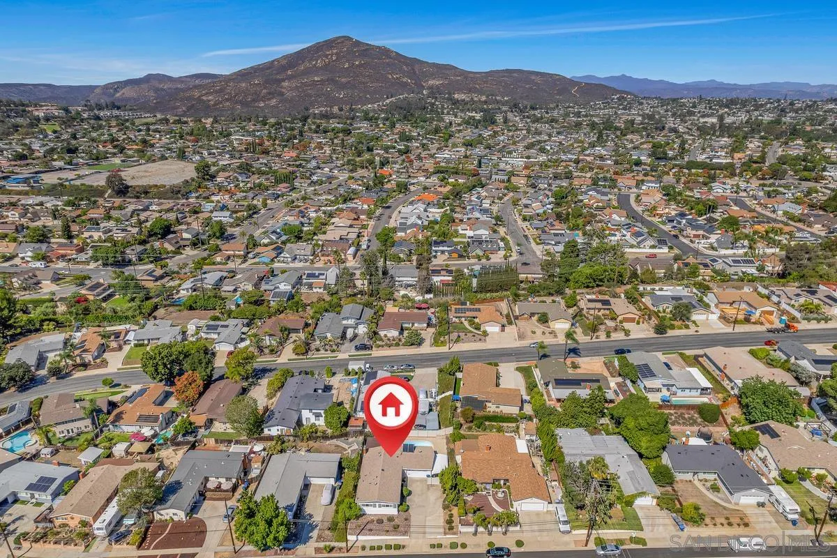 https://cdn.realtyfeed.com/cdn/127/250040800/eae0b3a247674511d1857a7f22f803e7.webp