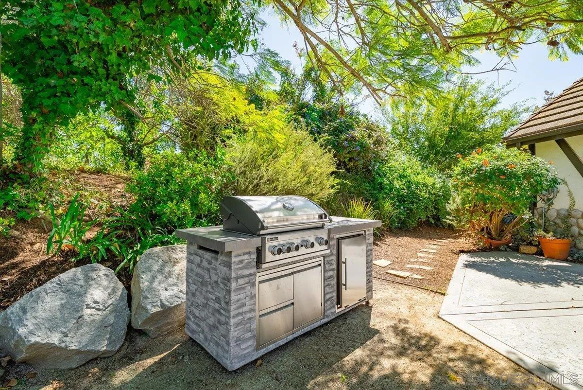 https://cdn.realtyfeed.com/cdn/127/250040803/11f26a57e780414da6b0a0d03d82d620.webp