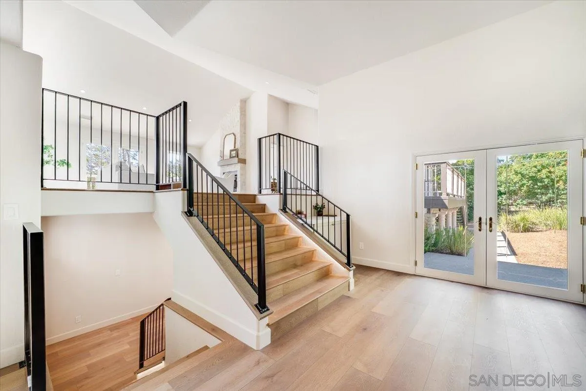 https://cdn.realtyfeed.com/cdn/127/250040803/1d5d745f58e8d2c6c8434fdf819459fb.webp