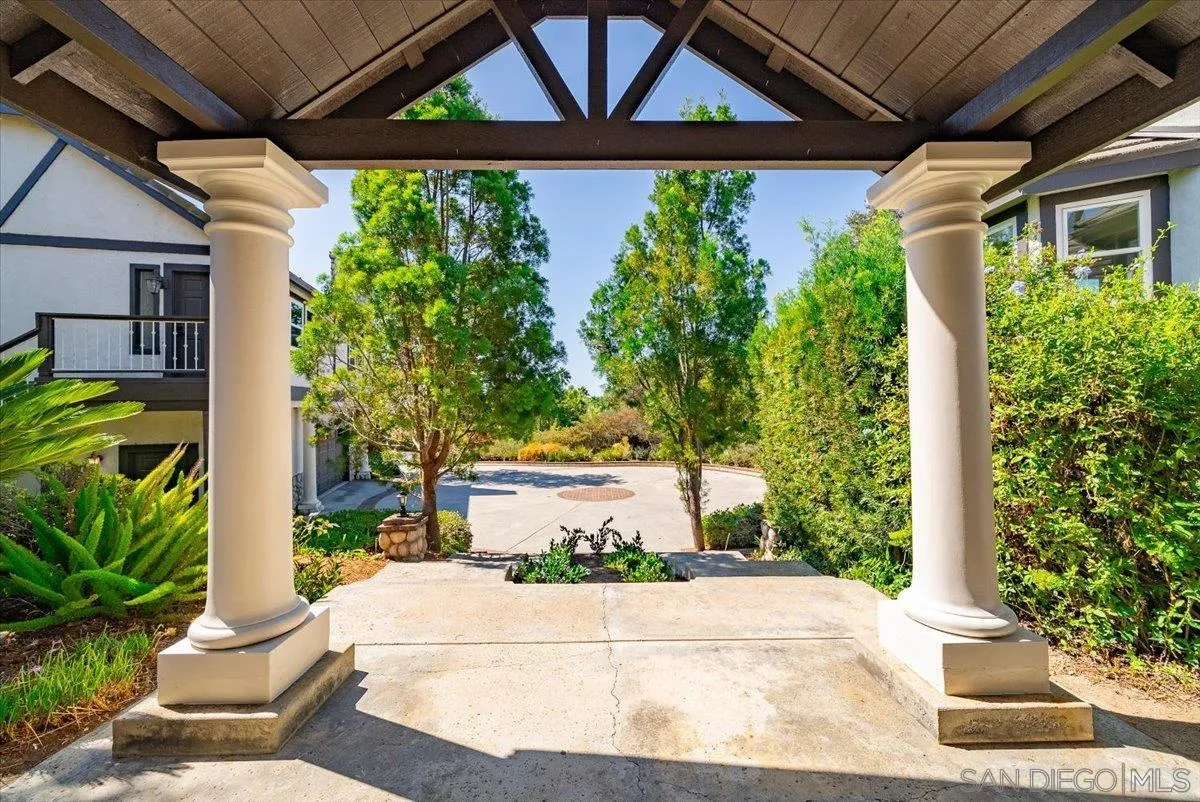 https://cdn.realtyfeed.com/cdn/127/250040803/acbfaf5c6d82a154ca428241a37a9942.webp
