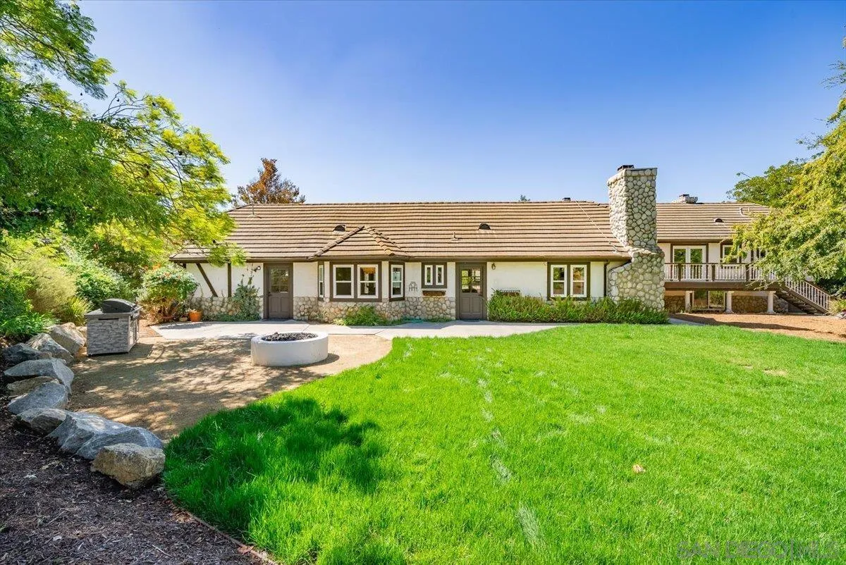 https://cdn.realtyfeed.com/cdn/127/250040803/f61f6c42c07999dd3839d7670bf8c4ac.webp