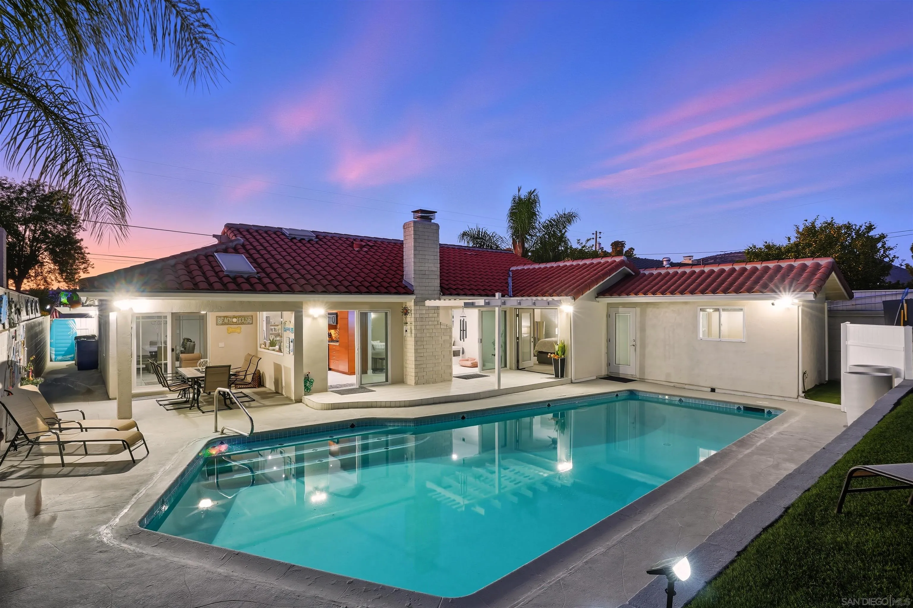 https://cdn.realtyfeed.com/cdn/127/250040804/38267493baf67b09cdb463715d0c829b.webp