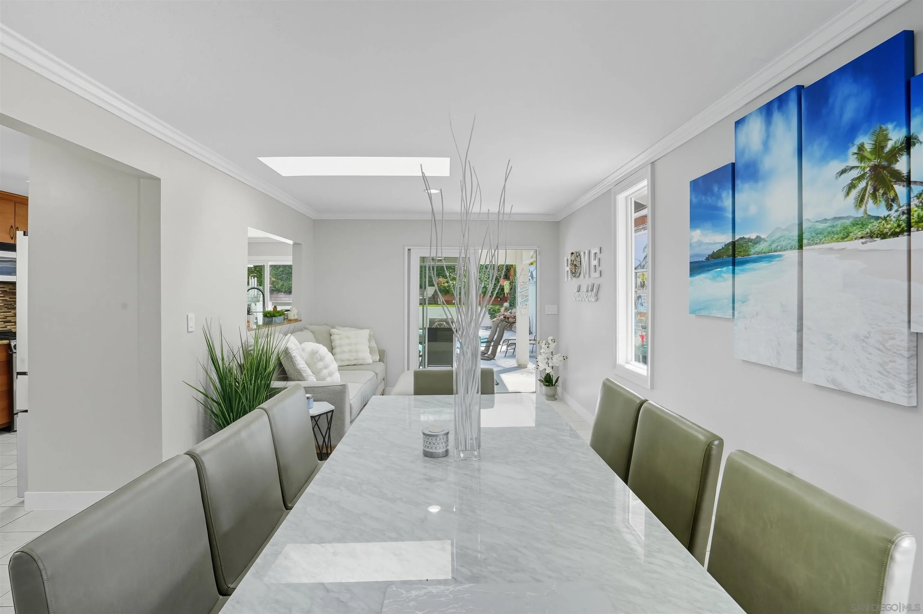 https://cdn.realtyfeed.com/cdn/127/250040804/586fae5de7af20ee2c968b424f5e8f3f.webp