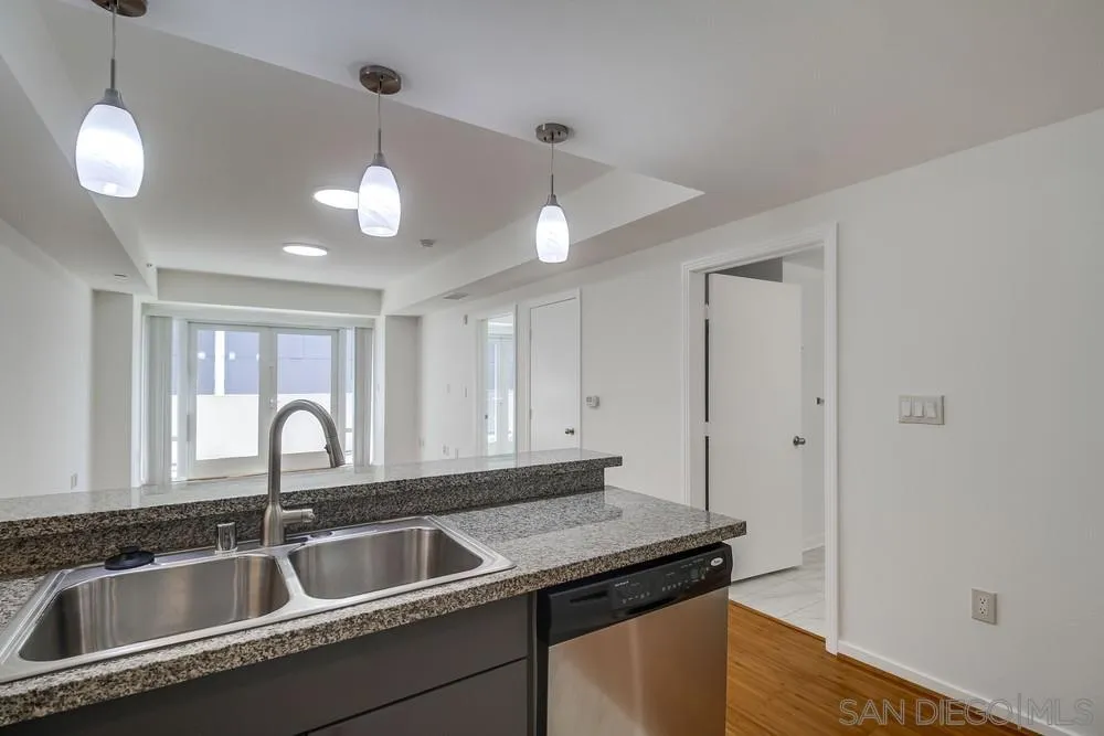 https://cdn.realtyfeed.com/cdn/127/250040809/4ff7961cc06979f49087479b57ebdbda.webp