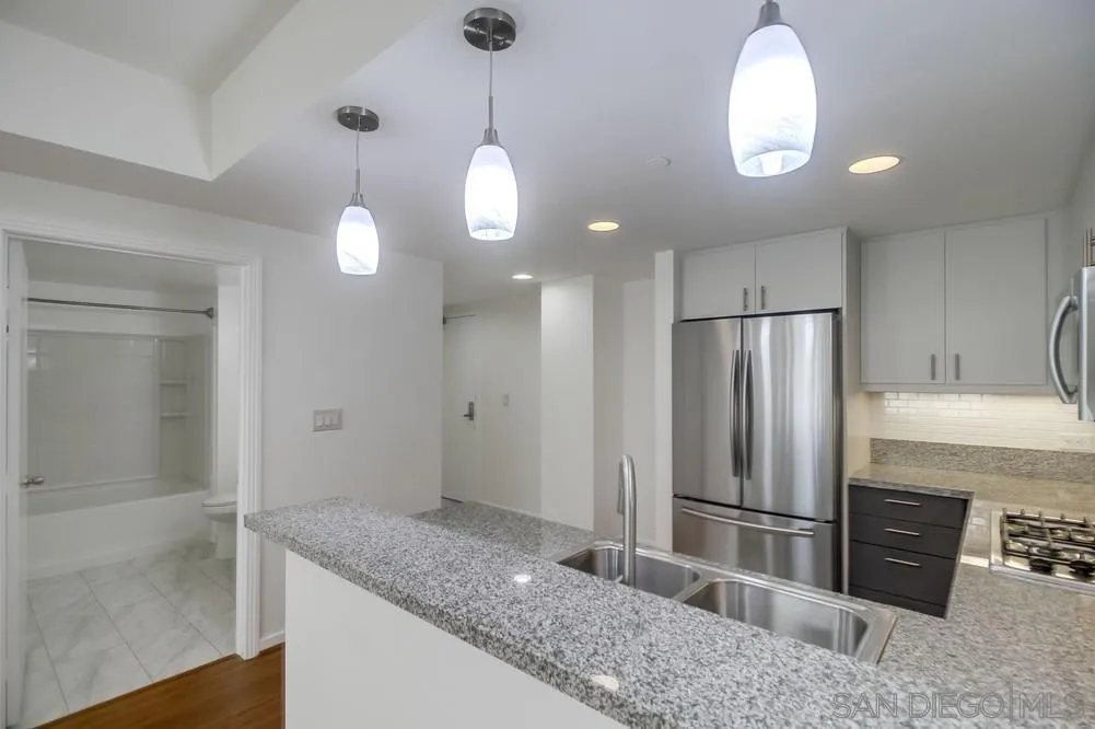 https://cdn.realtyfeed.com/cdn/127/250040809/8cbfa833fb2ac01cb890c9c2ef29246f.webp