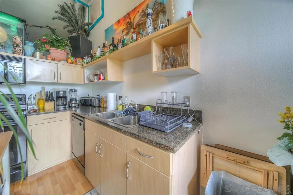 https://cdn.realtyfeed.com/cdn/127/250040810/1a4799f2bd8f1d07aeb9b6136cf8b5c4.webp
