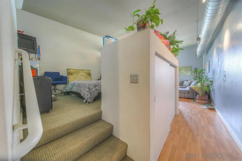 https://cdn.realtyfeed.com/cdn/127/250040810/ab78caee4bdab63bcd18dd4bc2d11b05.webp