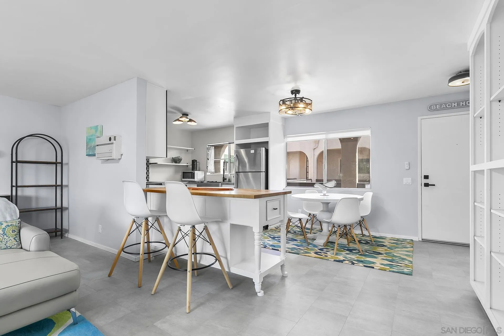 https://cdn.realtyfeed.com/cdn/127/250040815/1c8a811e15920566f09e6099bc3703b7.webp
