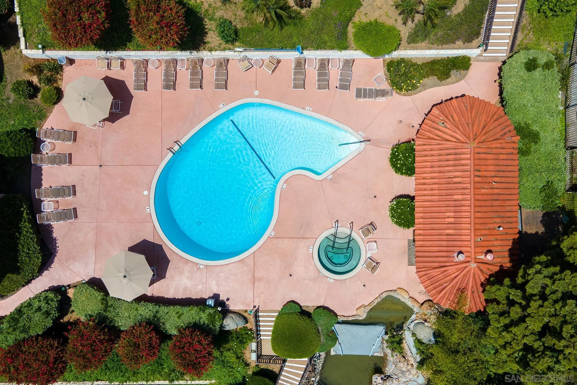 https://cdn.realtyfeed.com/cdn/127/250040815/5e04e448c5cb6dbcfd1226c6dbbe538e.webp