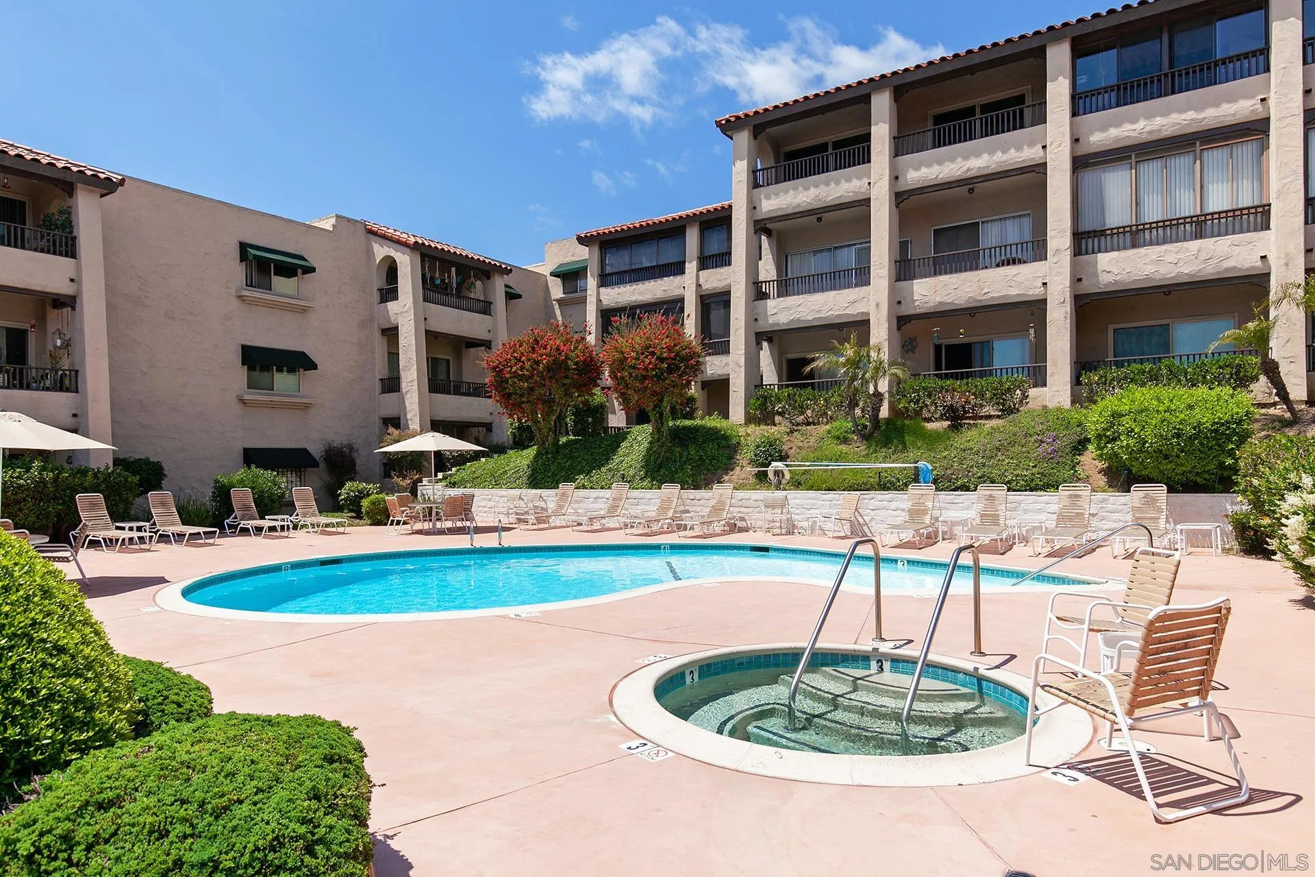 https://cdn.realtyfeed.com/cdn/127/250040815/739c3f48adcb22b464cb5d4d5ba1f72a.webp