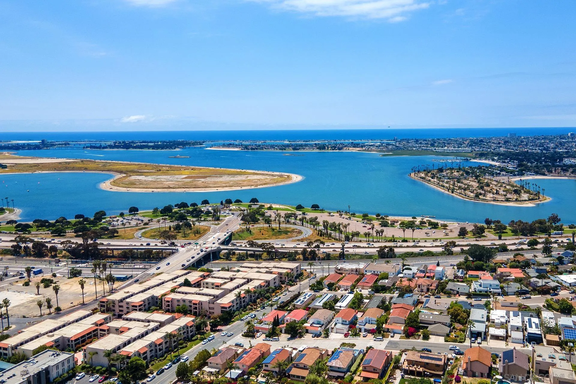 https://cdn.realtyfeed.com/cdn/127/250040815/8855dbb5a5de0e4e1ab4ff8ae00365ba.webp