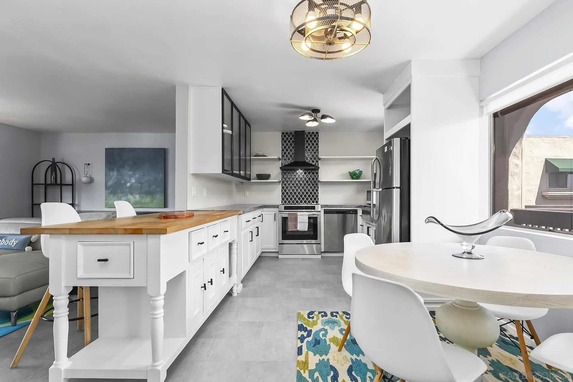 https://cdn.realtyfeed.com/cdn/127/250040815/a627f0c419982fa28a81748c0db79b20.webp