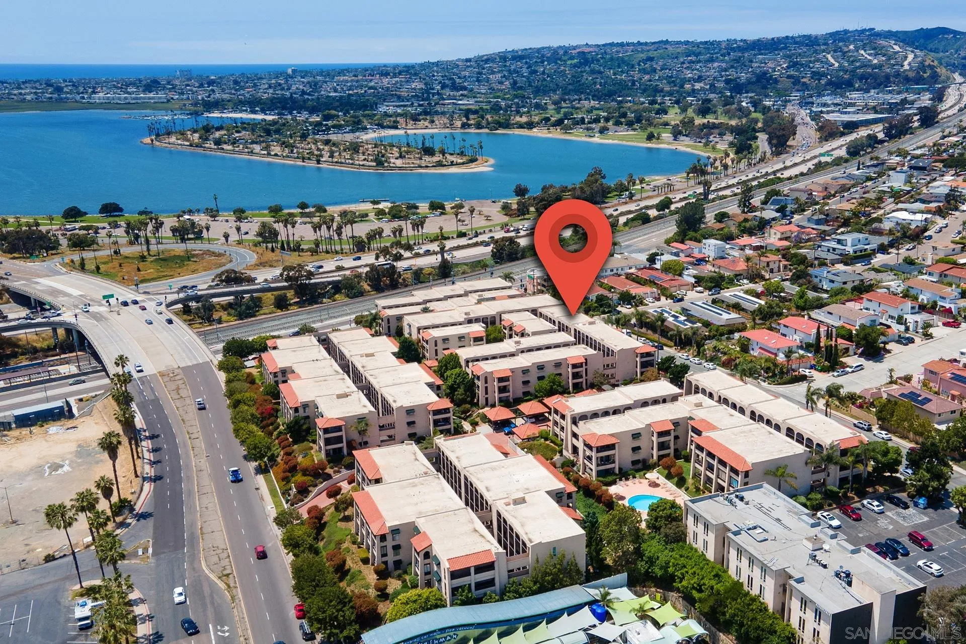 https://cdn.realtyfeed.com/cdn/127/250040815/d76c2e5fa05d7a7d77116a9c36a11bda.webp