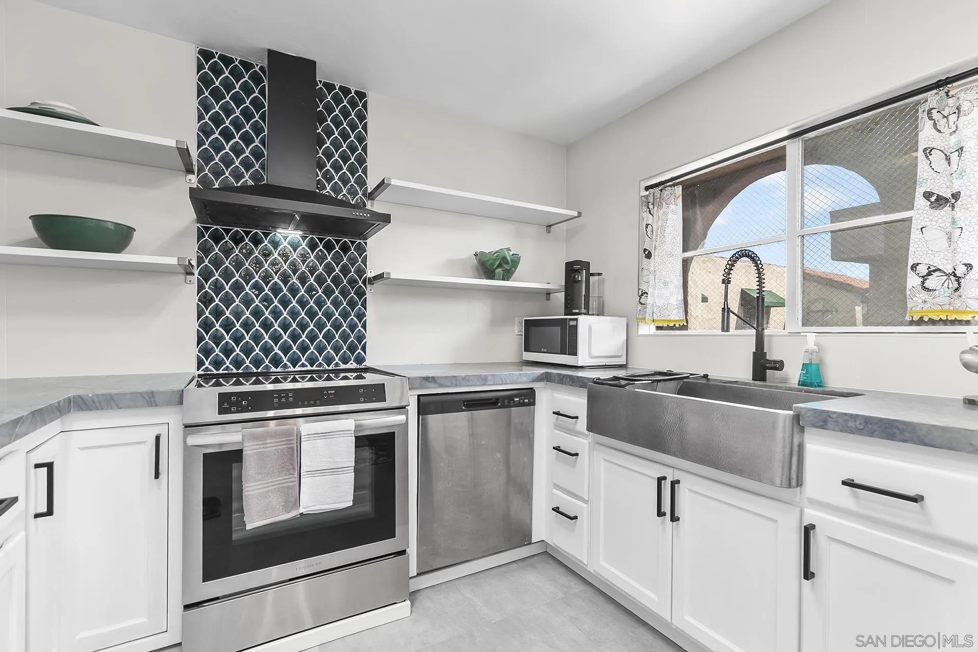 https://cdn.realtyfeed.com/cdn/127/250040815/e9b8c94a6cbd79579548e25898d6f1ea.webp