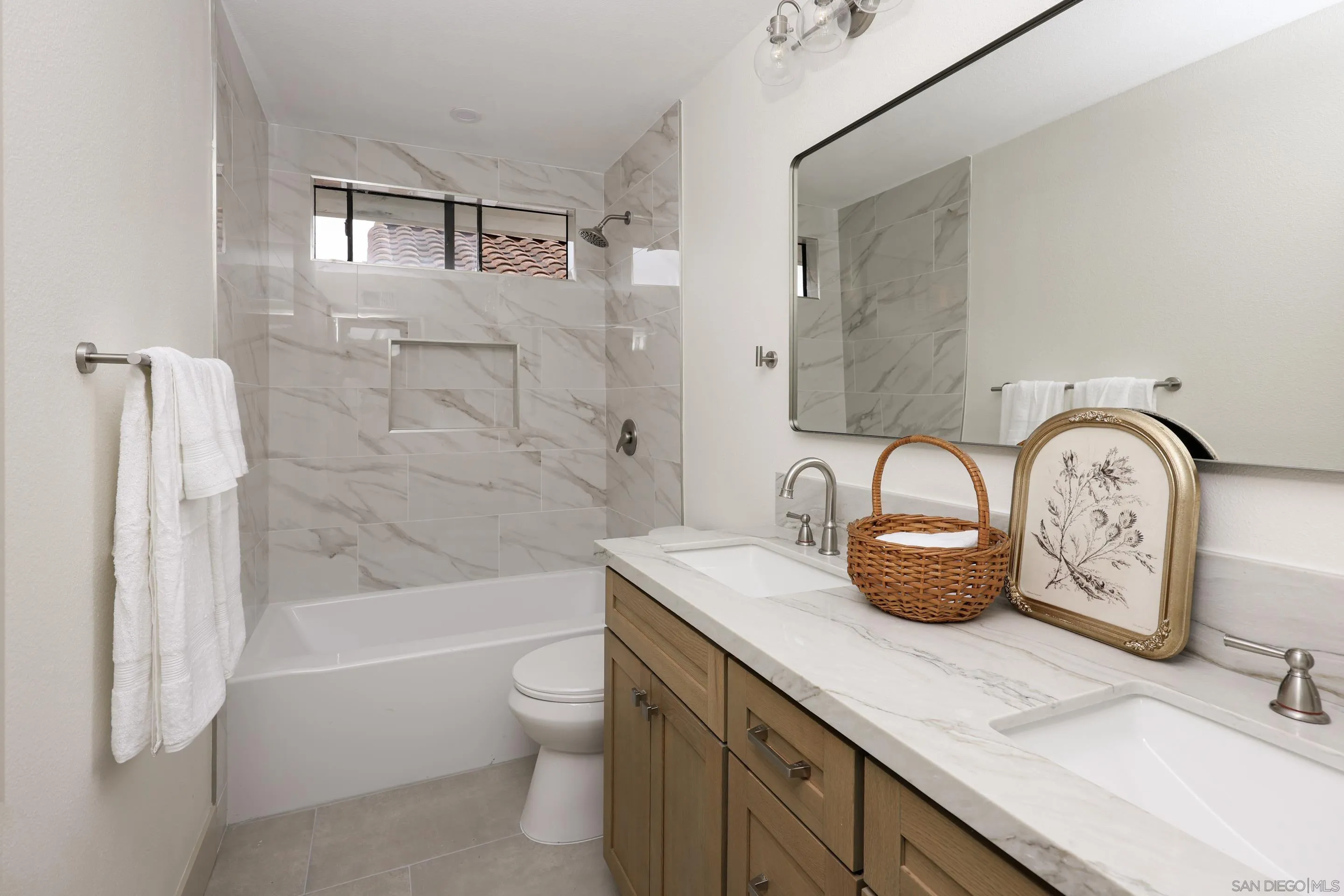 https://cdn.realtyfeed.com/cdn/127/250040819/29a119f05dacf8fb4e28bcb9d7de790d.webp