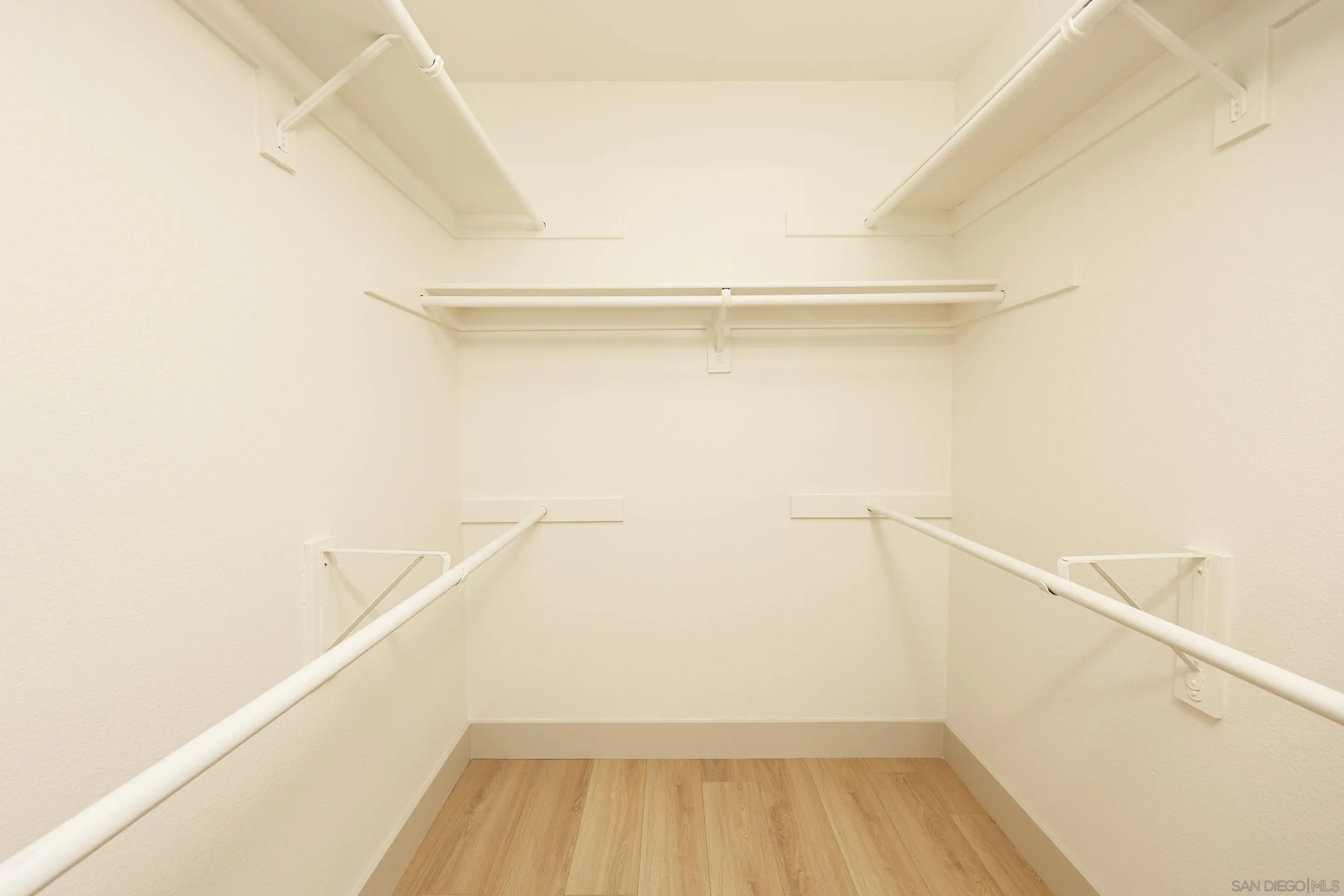 https://cdn.realtyfeed.com/cdn/127/250040819/30320b2a38a864b48748c9013ef4718b.webp
