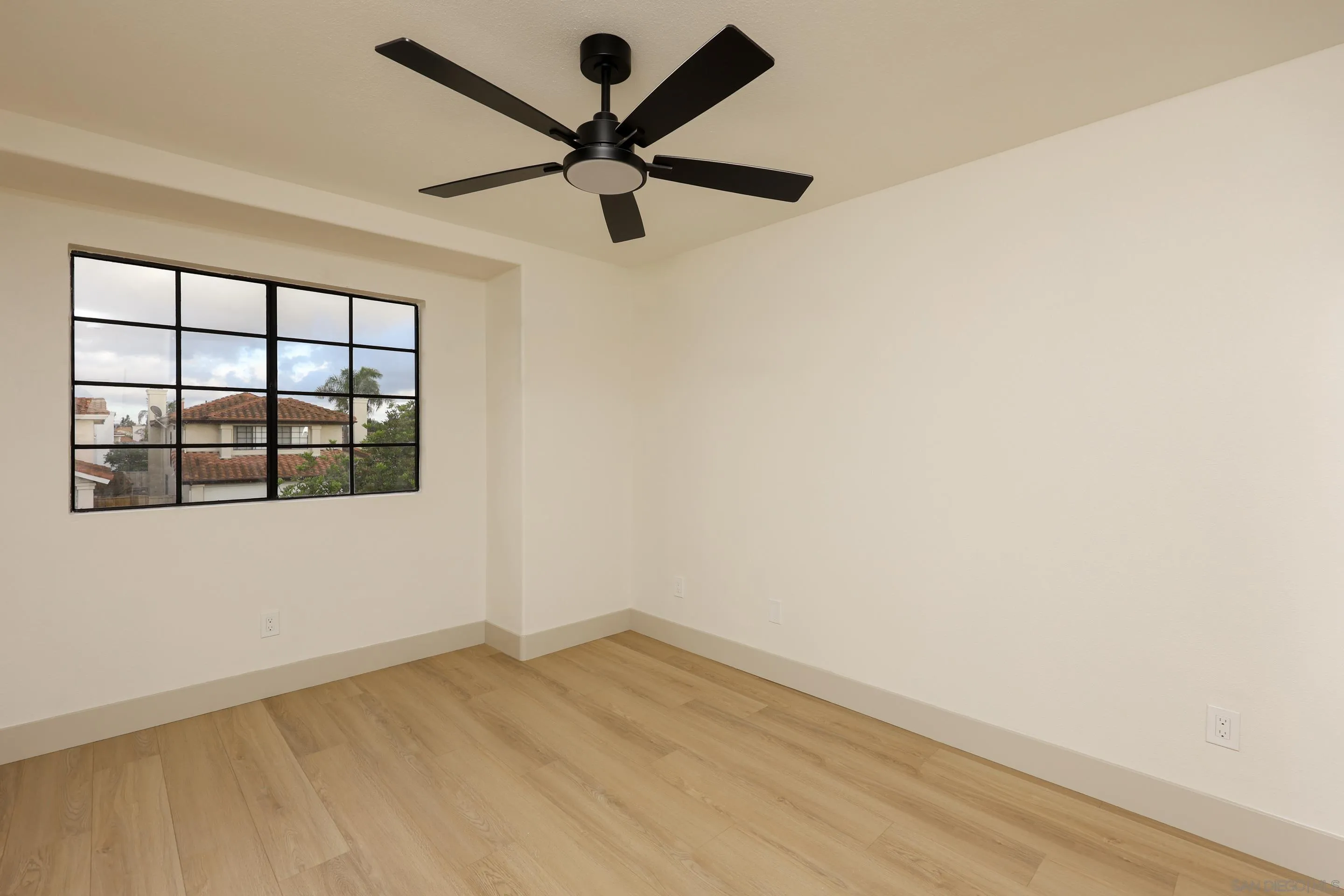 https://cdn.realtyfeed.com/cdn/127/250040819/4387713b4859ea2f2fdb3c228ffedae0.webp