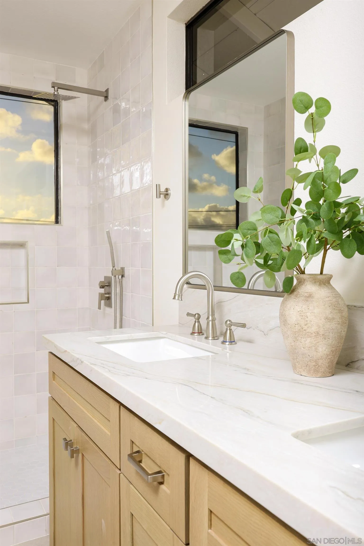 https://cdn.realtyfeed.com/cdn/127/250040819/ac0bec41c254fb634d004d01cd944490.webp