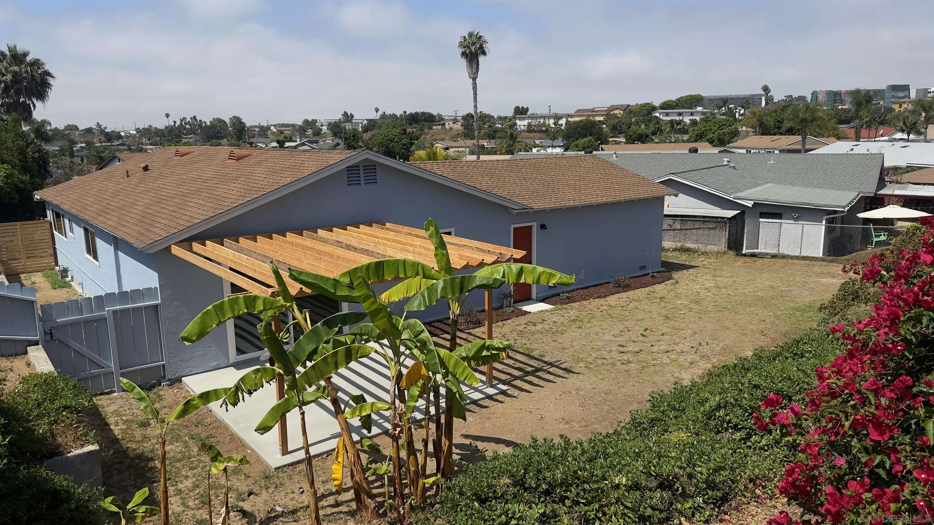 https://cdn.realtyfeed.com/cdn/127/250040824/ef09fb15f9b8e6cca83d5de256f80cfe.webp