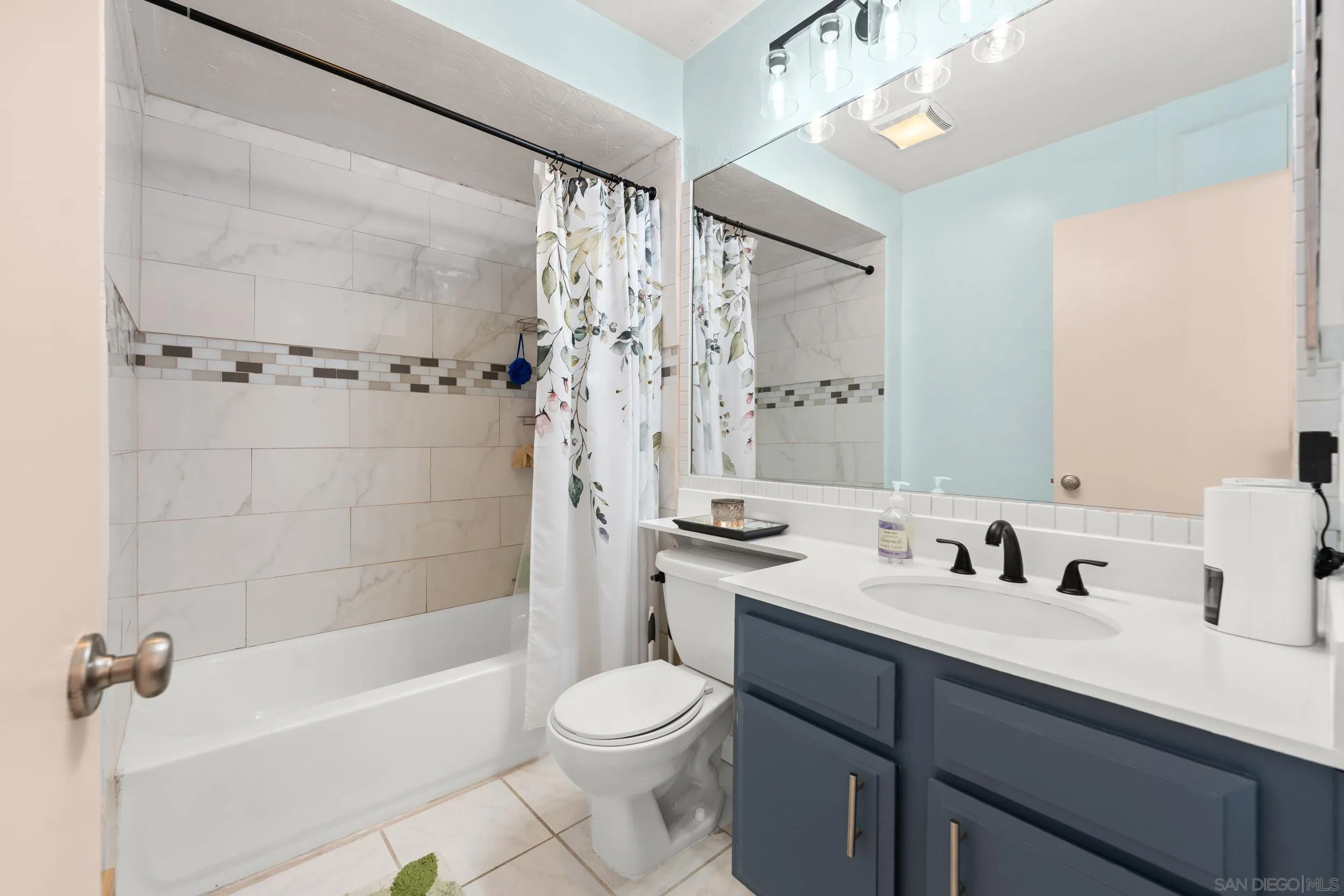 https://cdn.realtyfeed.com/cdn/127/250040826/627a5fa94367df59b7c5cf11e0ac38d6.webp