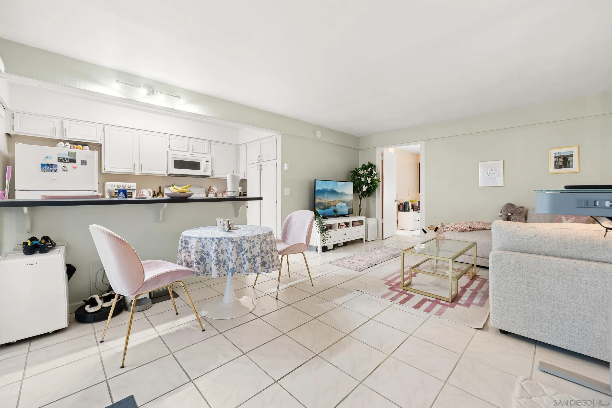 https://cdn.realtyfeed.com/cdn/127/250040826/6b6055b1a75d8c73797ae4c27d98614a.webp
