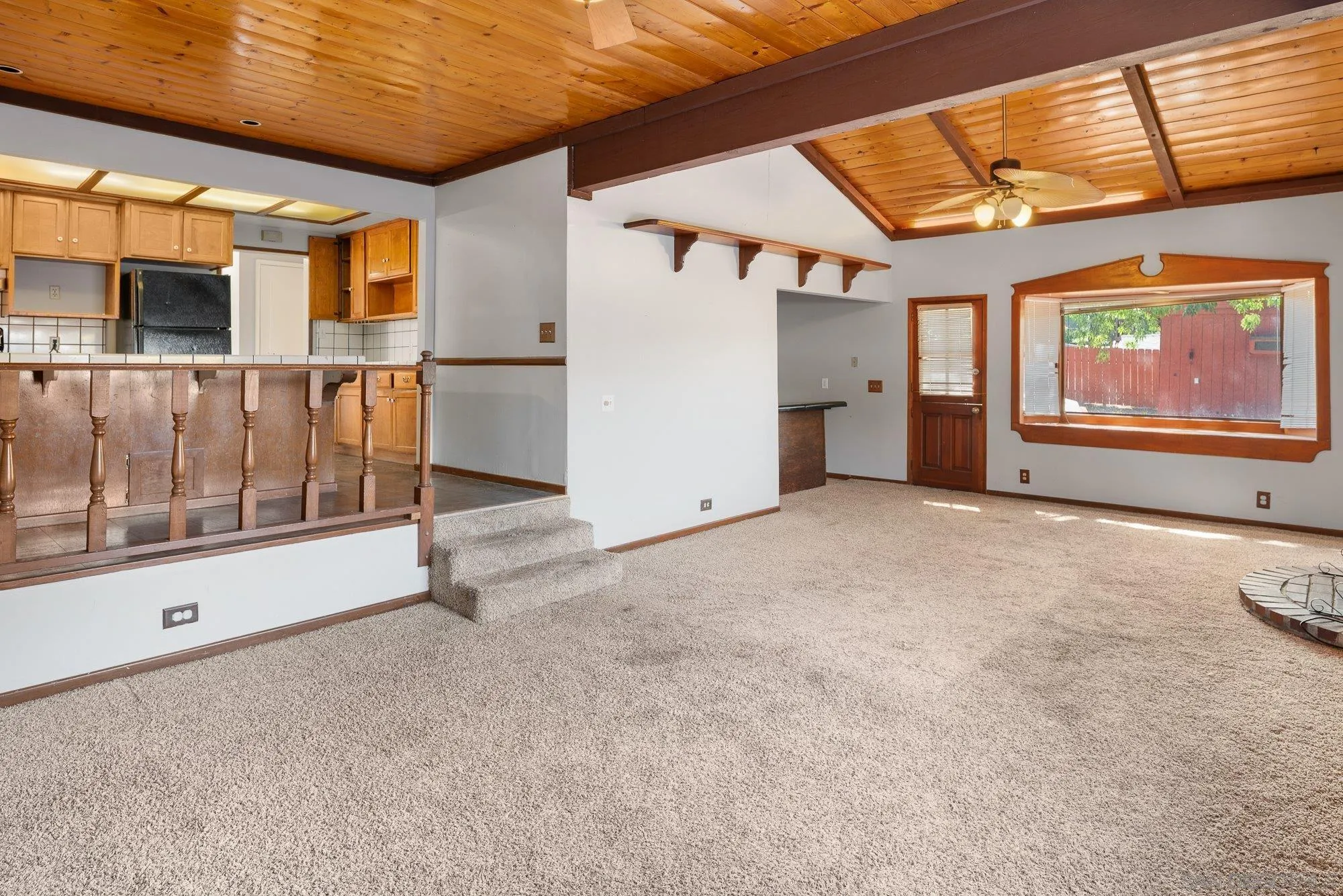 https://cdn.realtyfeed.com/cdn/127/250040827/ba55bbc75d839372c148e1e2b1daf82d.webp