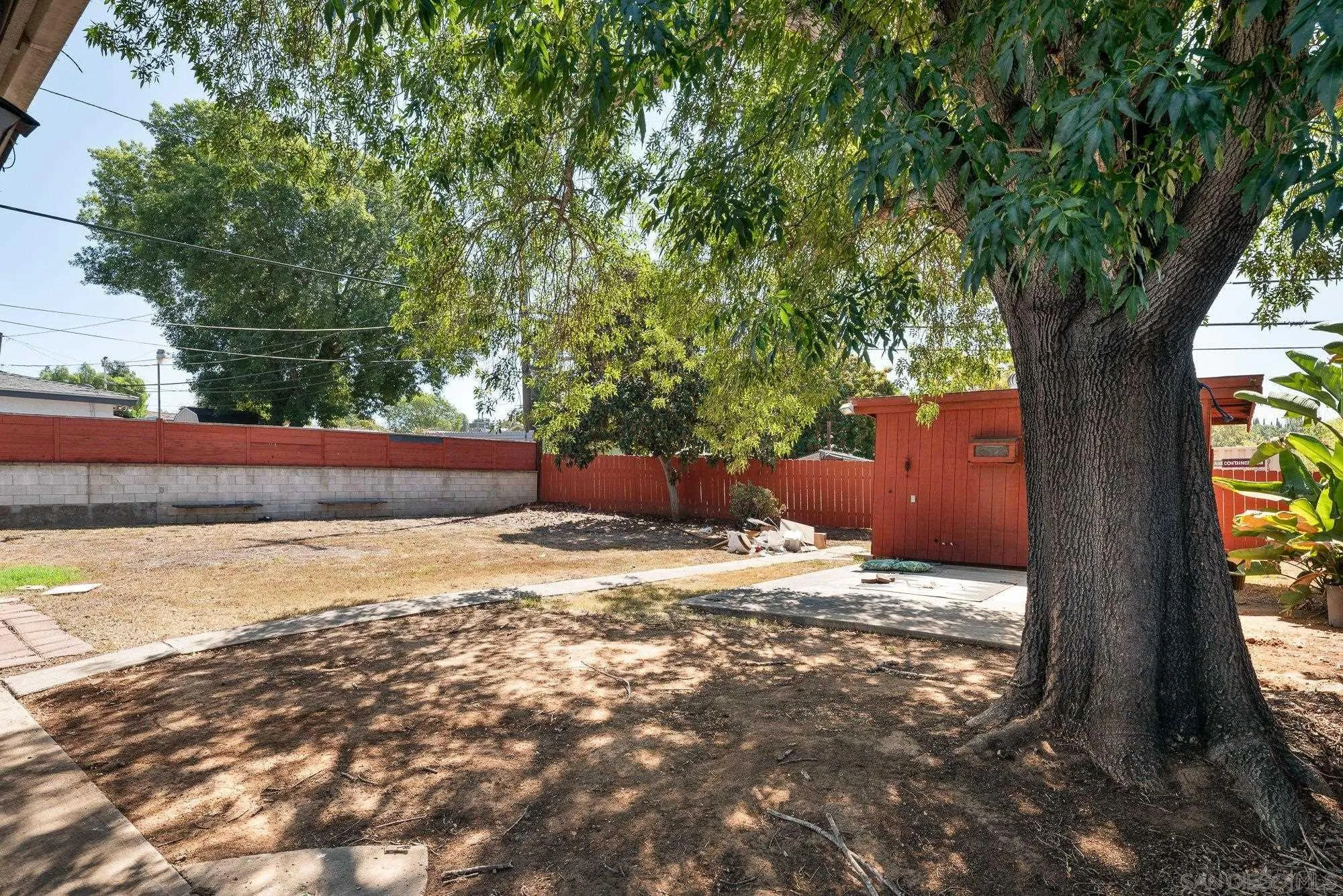https://cdn.realtyfeed.com/cdn/127/250040827/da3d9fa01c5e1107577b4b45e05621ee.webp