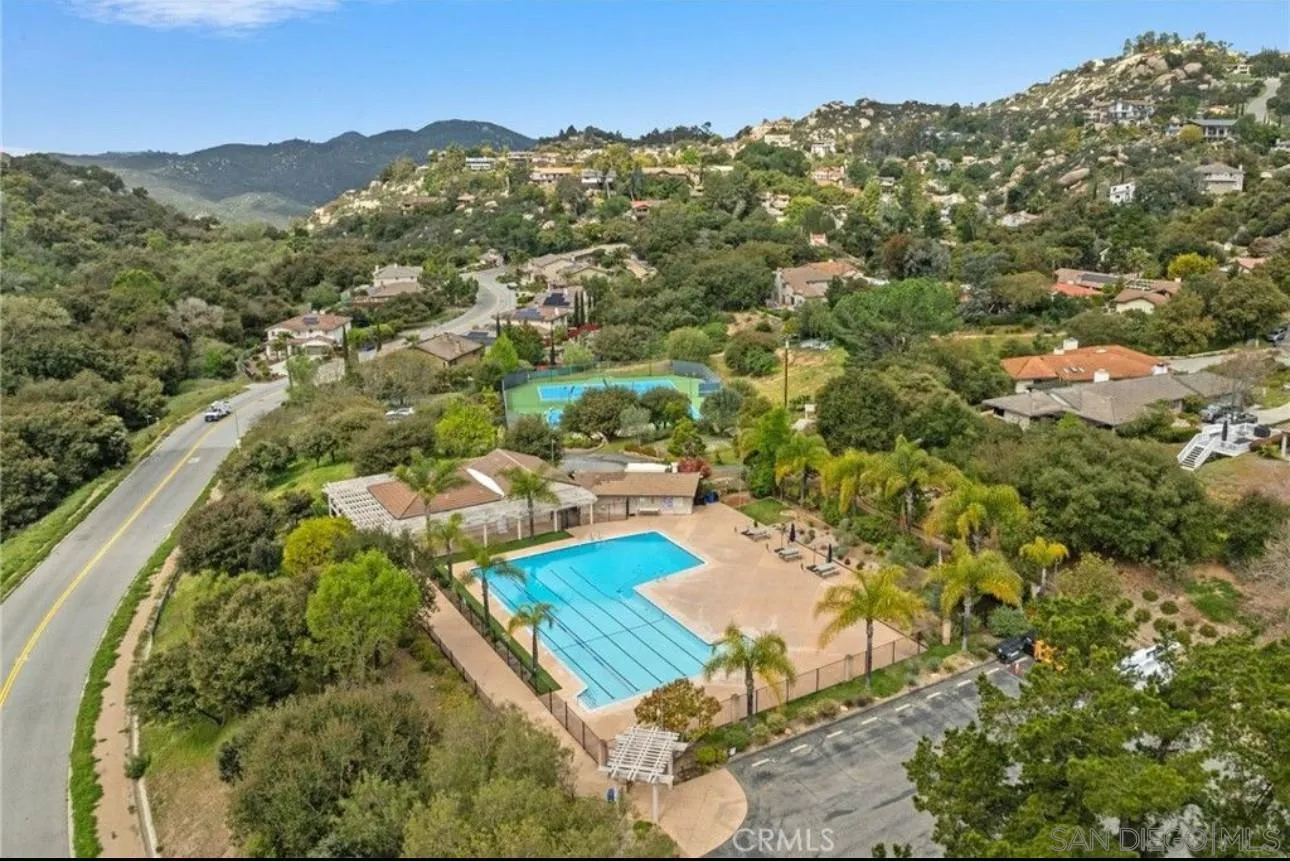 https://cdn.realtyfeed.com/cdn/127/250040828/1e48d981f80c297117ea3a10e36b9ca8.webp
