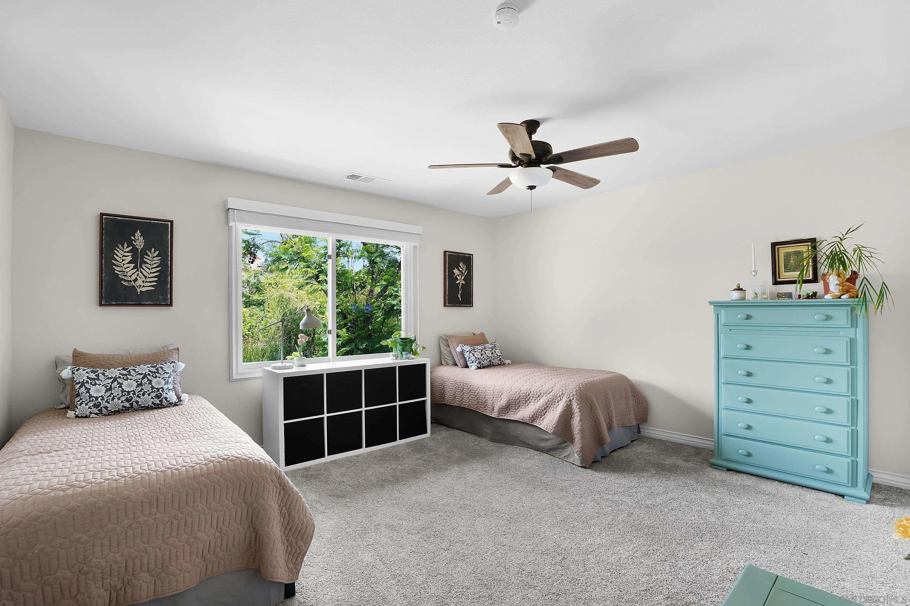 https://cdn.realtyfeed.com/cdn/127/250040828/23df1dd96fe9f7e1a72a6f4aa3e2d85f.webp