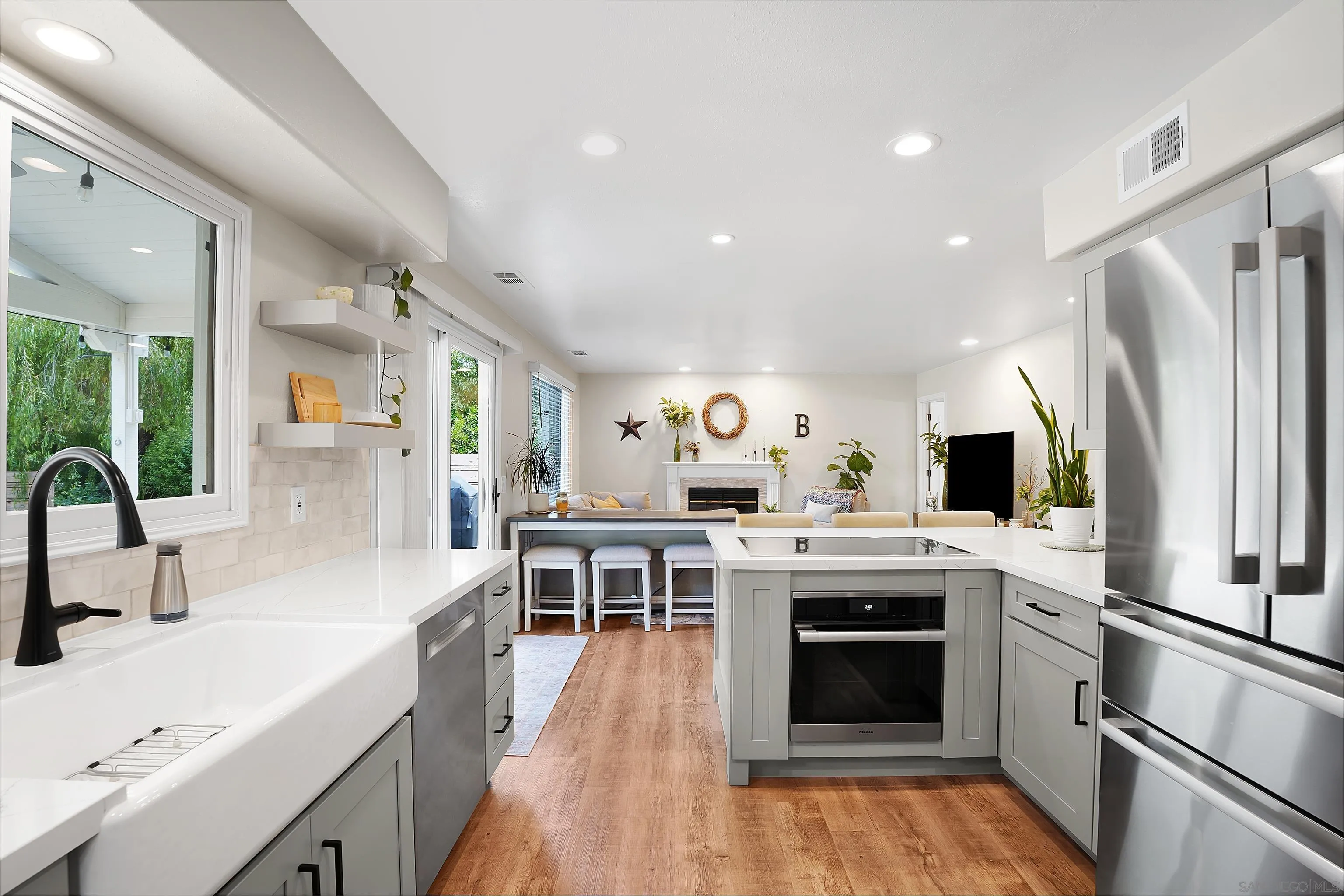 https://cdn.realtyfeed.com/cdn/127/250040828/40e36cf3dba8f1ef31d56c0cce3433c4.webp
