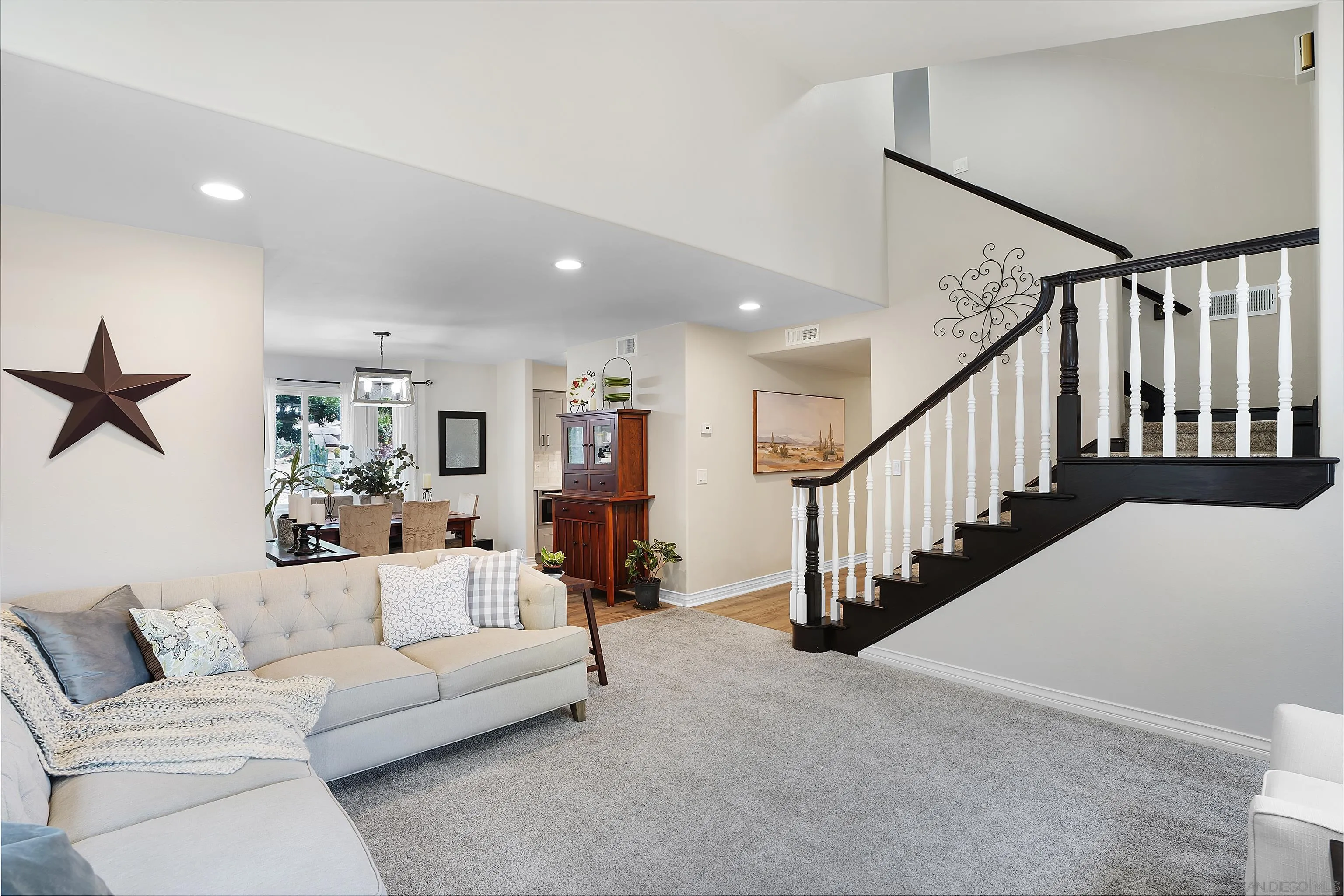 https://cdn.realtyfeed.com/cdn/127/250040828/597f9cd6091c97cea23e8db3ff70dcc8.webp