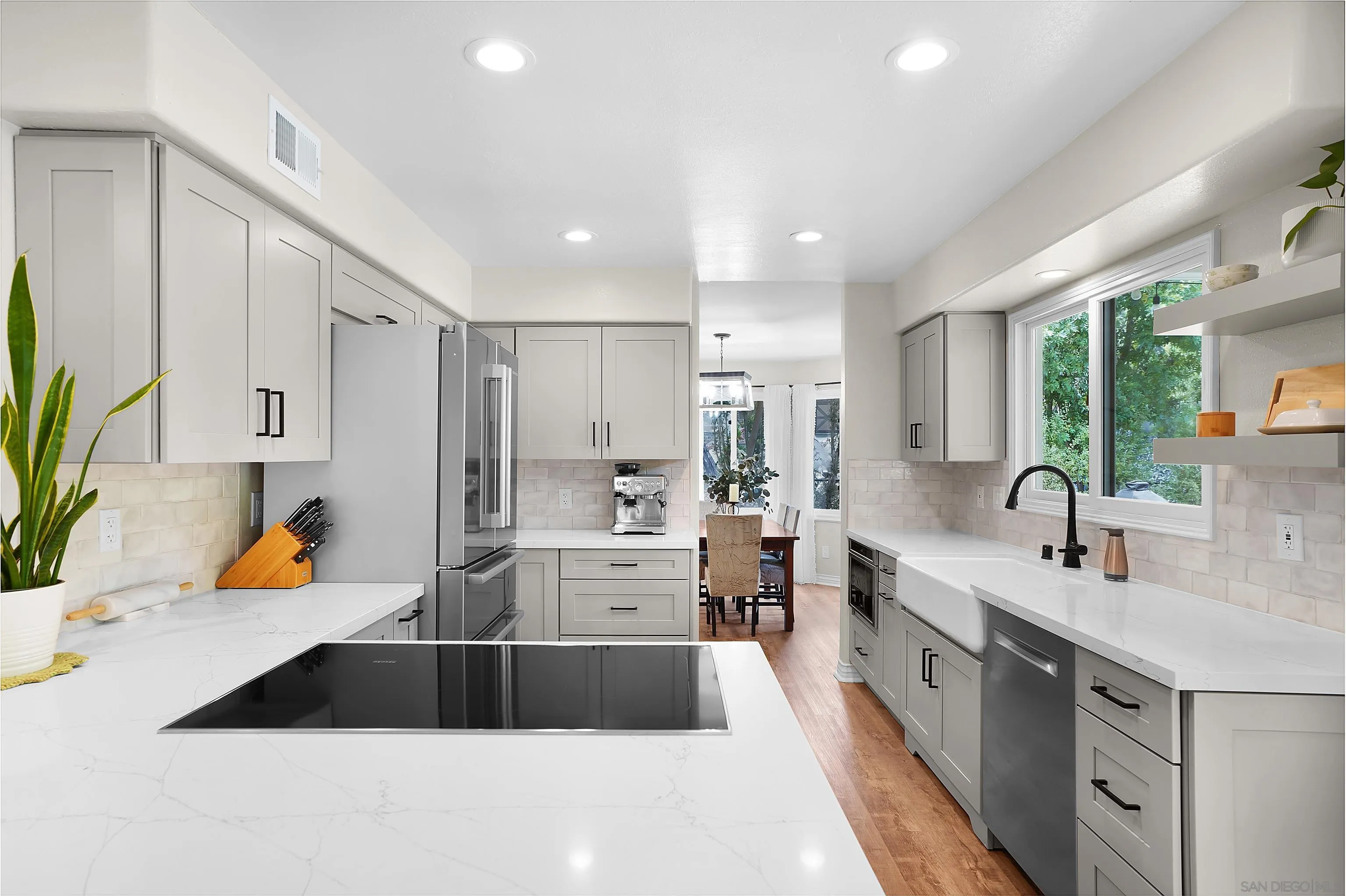 https://cdn.realtyfeed.com/cdn/127/250040828/ae99e0811ea51a5384ad2d090546217e.webp