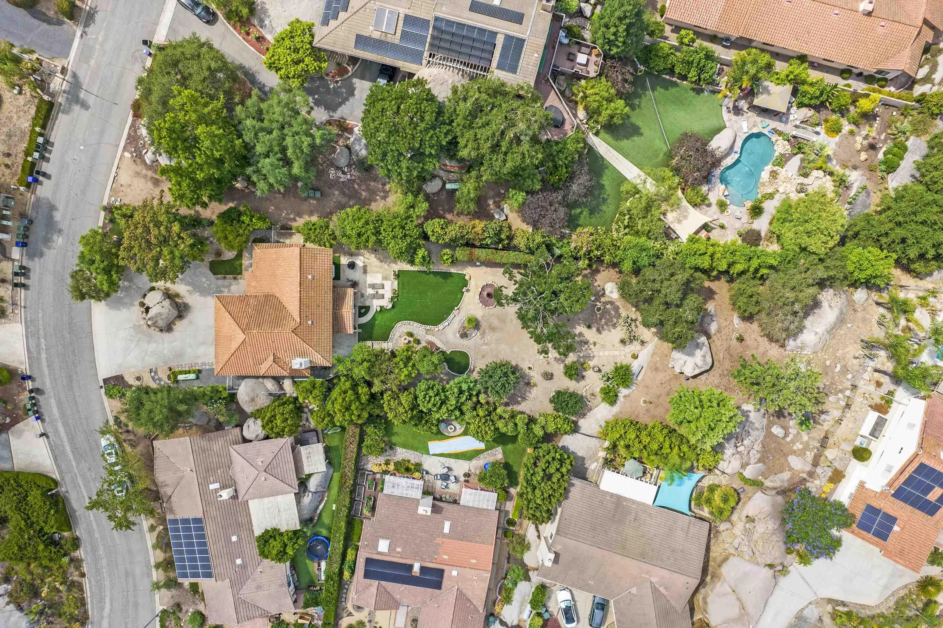https://cdn.realtyfeed.com/cdn/127/250040828/d9864409b1e3f3223fdbd6ceb29db94c.webp