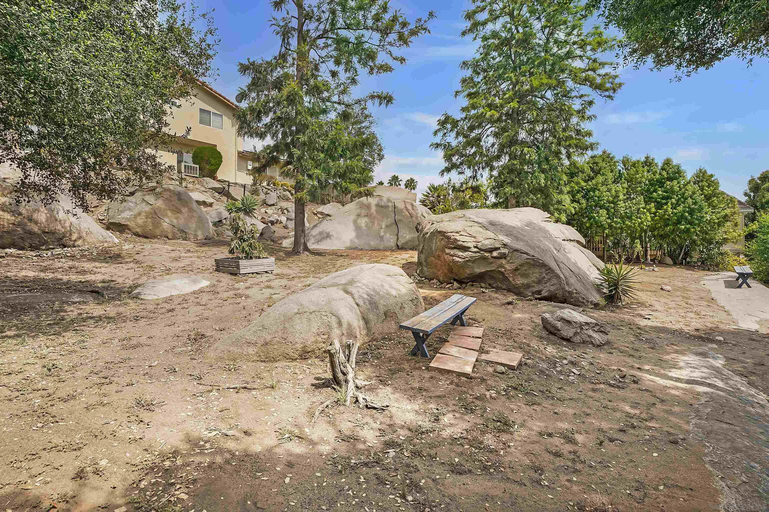https://cdn.realtyfeed.com/cdn/127/250040828/da0dbe3fa91a43cc4fceb077ef3d982a.webp