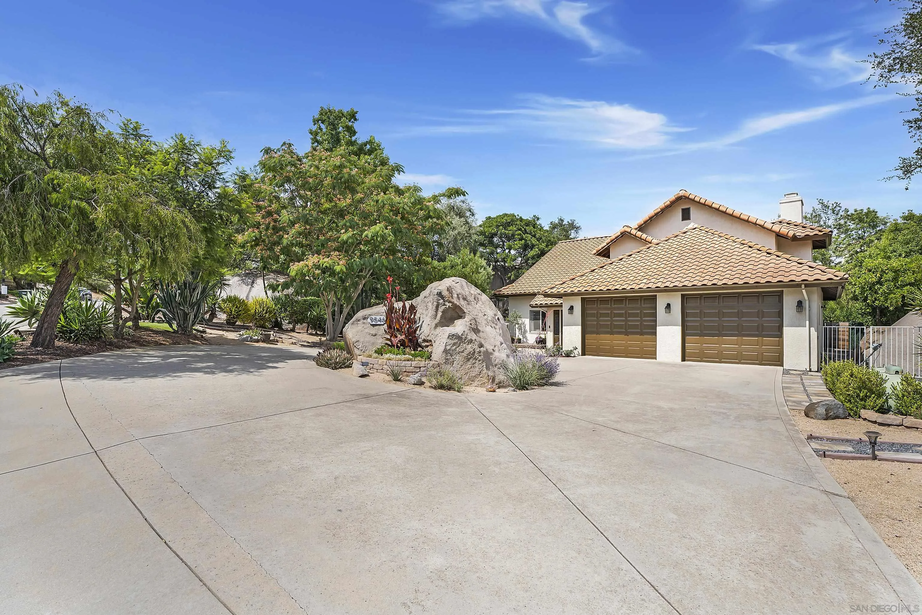 https://cdn.realtyfeed.com/cdn/127/250040828/fb16effc0fbbc306dceb7b02f862481a.webp