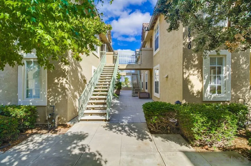 Photo #5: 250040830 Listing 
