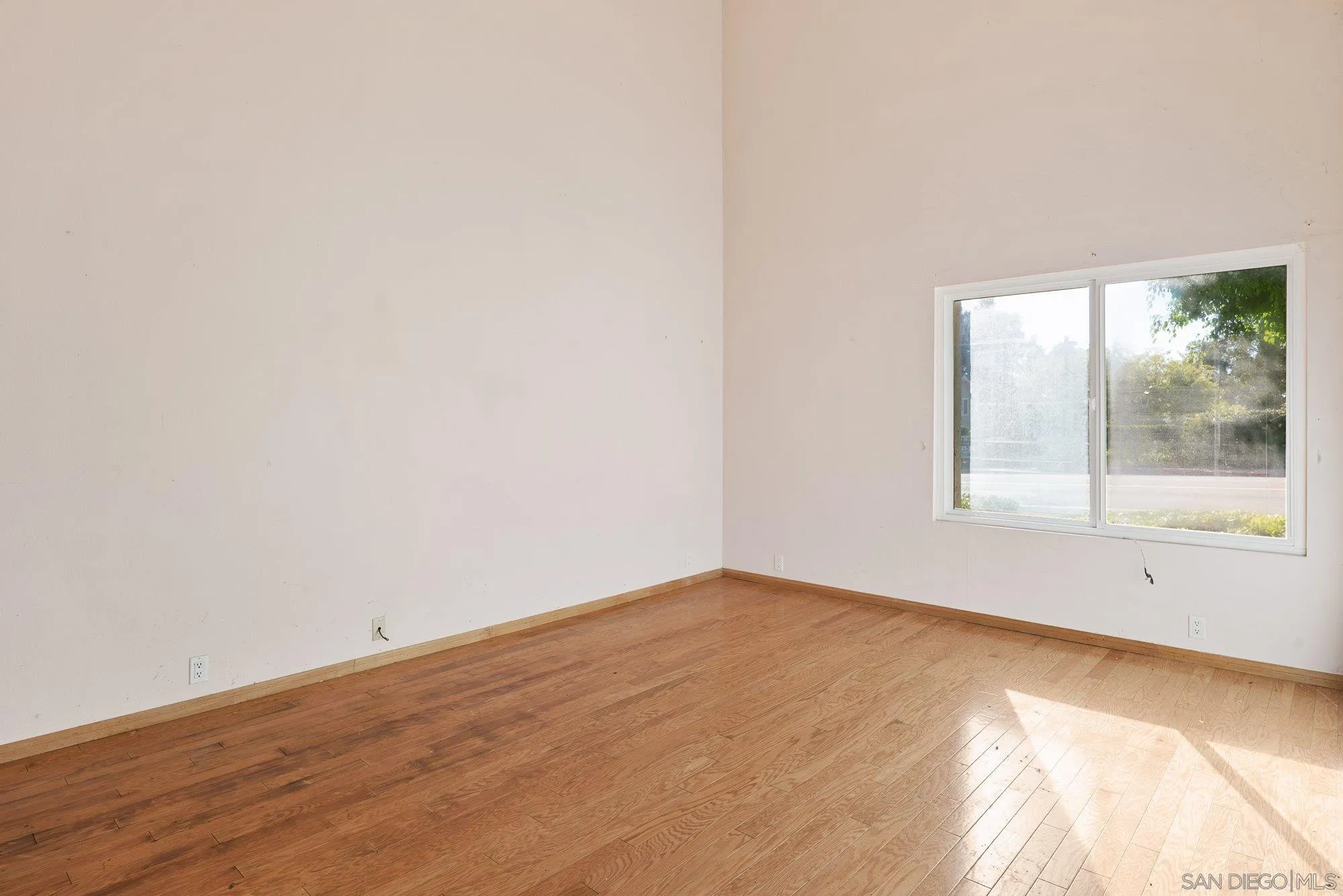 https://cdn.realtyfeed.com/cdn/127/250040832/360f6e5b2df2f2e35b24b35e9d12db4f.webp