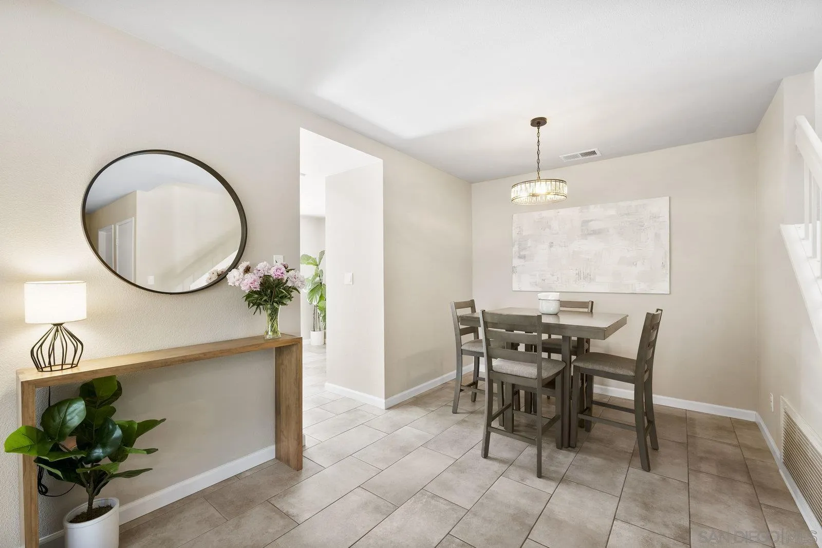https://cdn.realtyfeed.com/cdn/127/250040835/8e8dfd8ca2a1e2979925b0dd3a5345da.webp