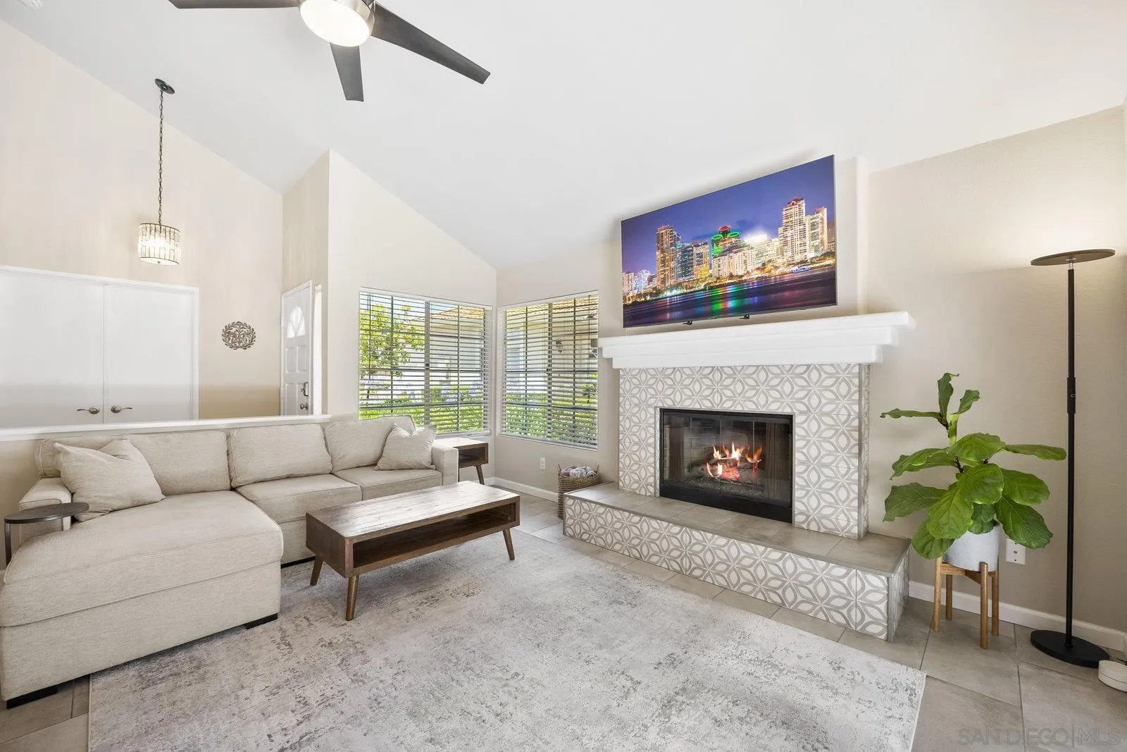 https://cdn.realtyfeed.com/cdn/127/250040835/b36a60adcdadb315fdaa801f36acad6b.webp
