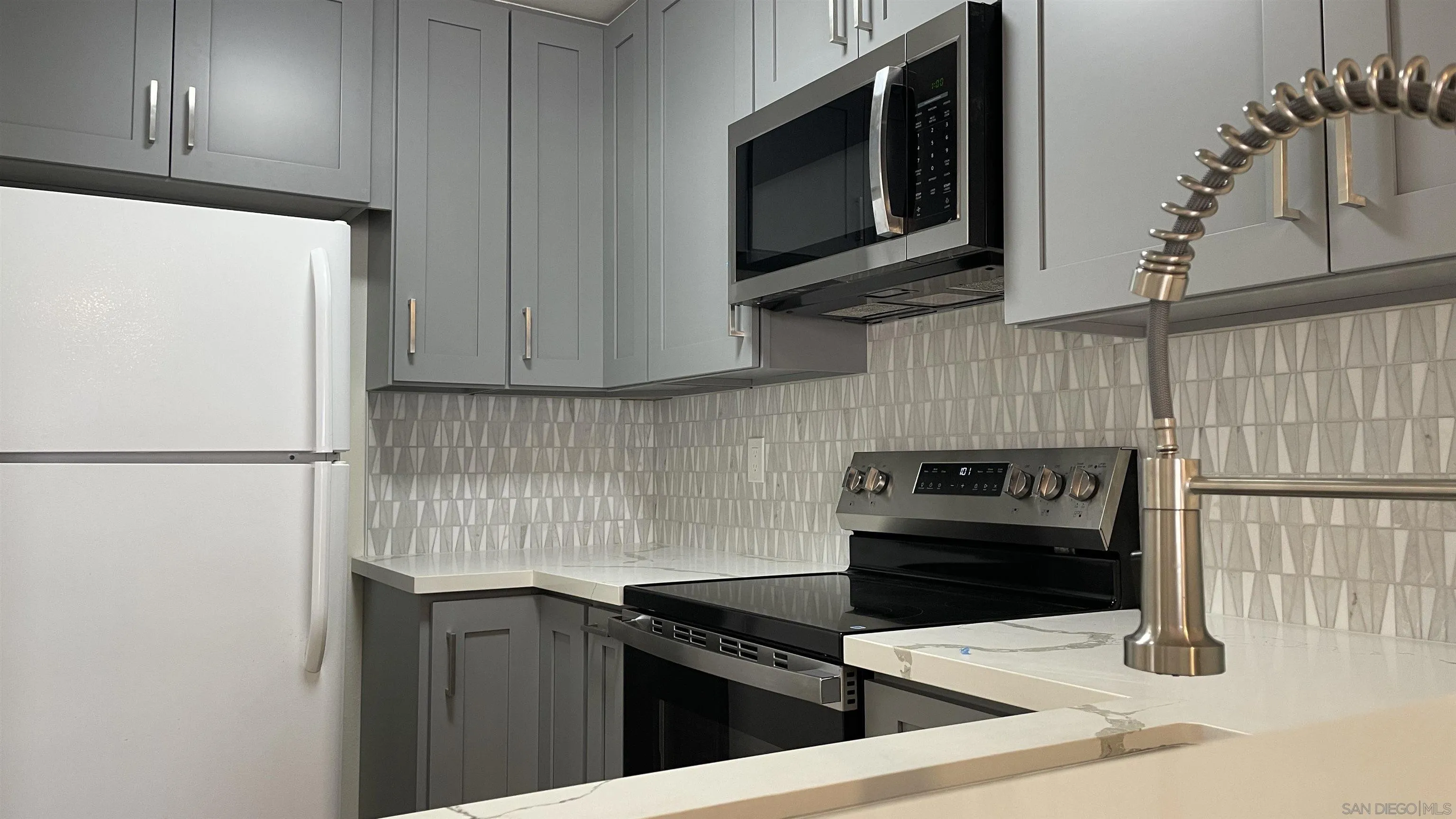 https://cdn.realtyfeed.com/cdn/127/250040836/2c7eeb5a222cc5d13d64f8e20e23c041.webp