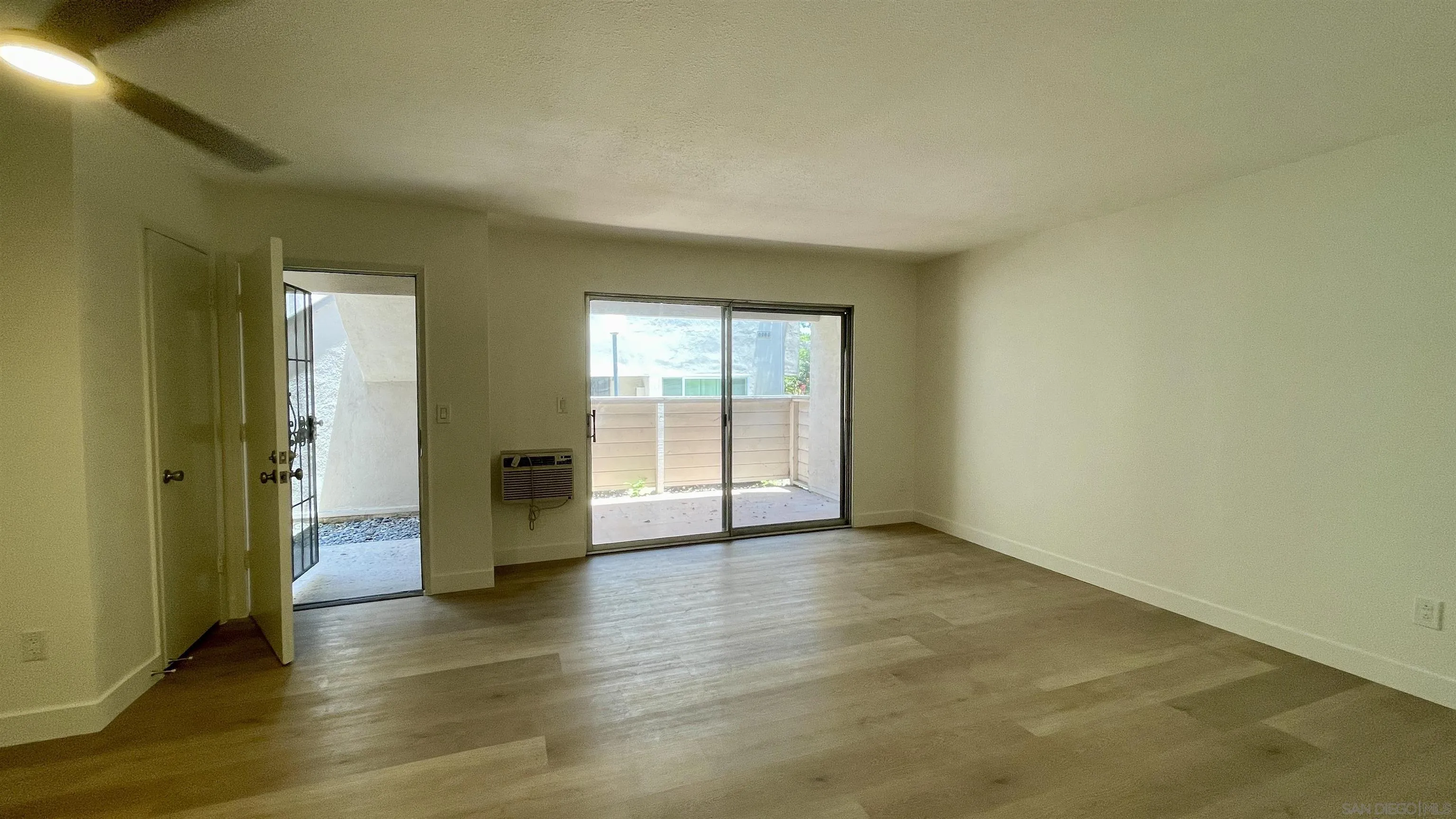 https://cdn.realtyfeed.com/cdn/127/250040836/af5f4610fe7a8ae2cb560b214a016ad8.webp