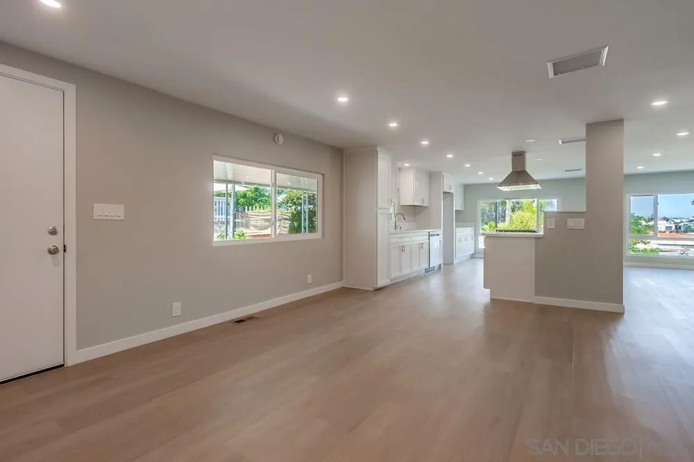 https://cdn.realtyfeed.com/cdn/127/250040838/b5ec47747ec57f838d1b955b7e34dc8d.webp