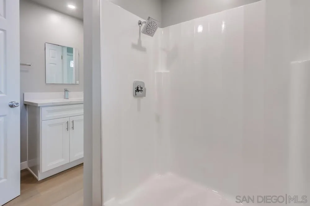 https://cdn.realtyfeed.com/cdn/127/250040838/db9475d84c8faabe4abcf251a897c3df.webp