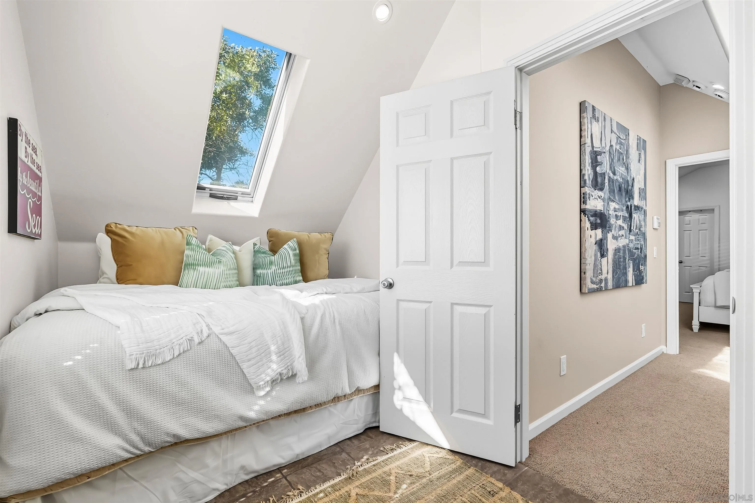 https://cdn.realtyfeed.com/cdn/127/250040847/2a687de1686bbe0bf6d0b11d3d0f9be3.webp