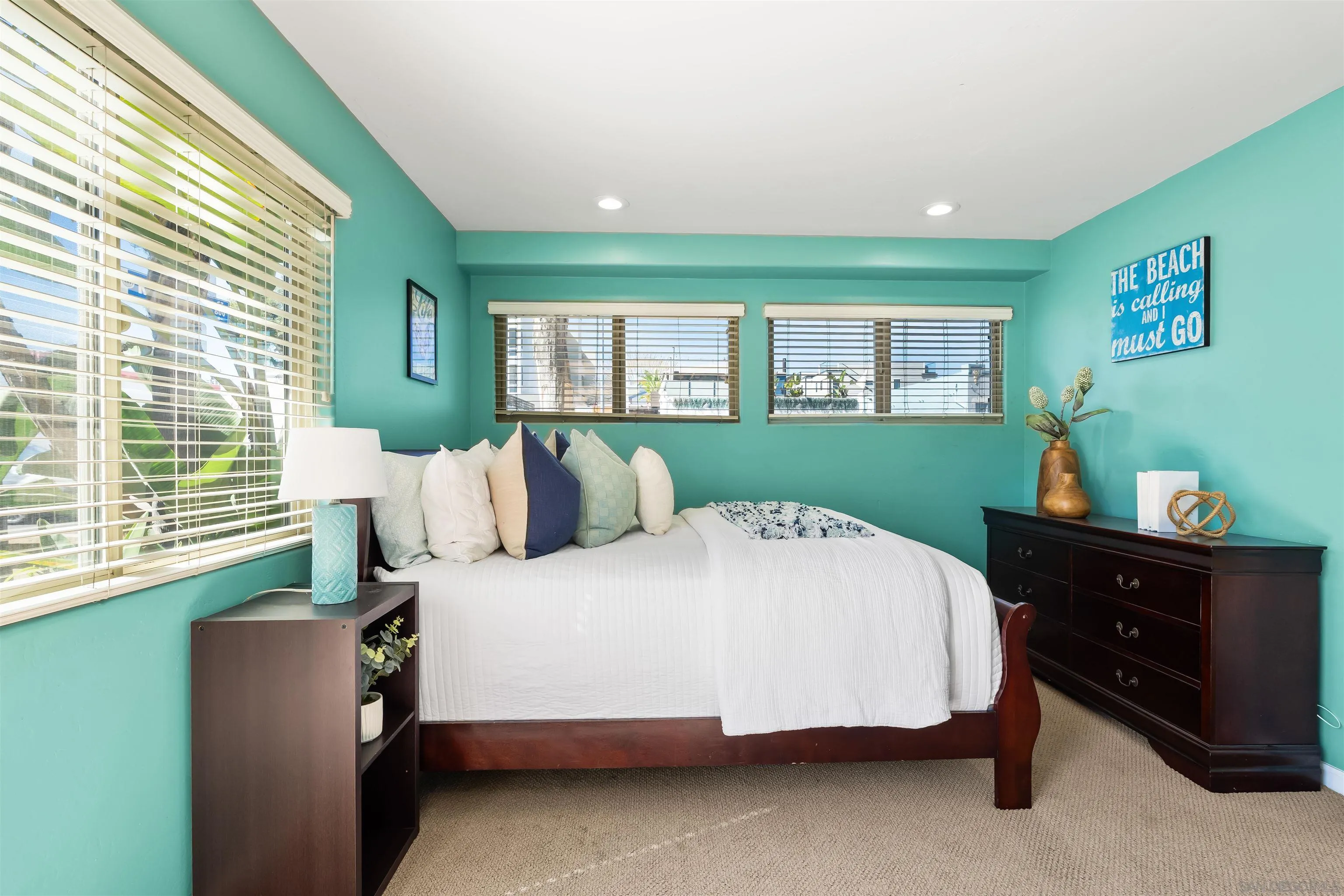 https://cdn.realtyfeed.com/cdn/127/250040847/61d81639b6313be7c3359ec25cfbff4f.webp